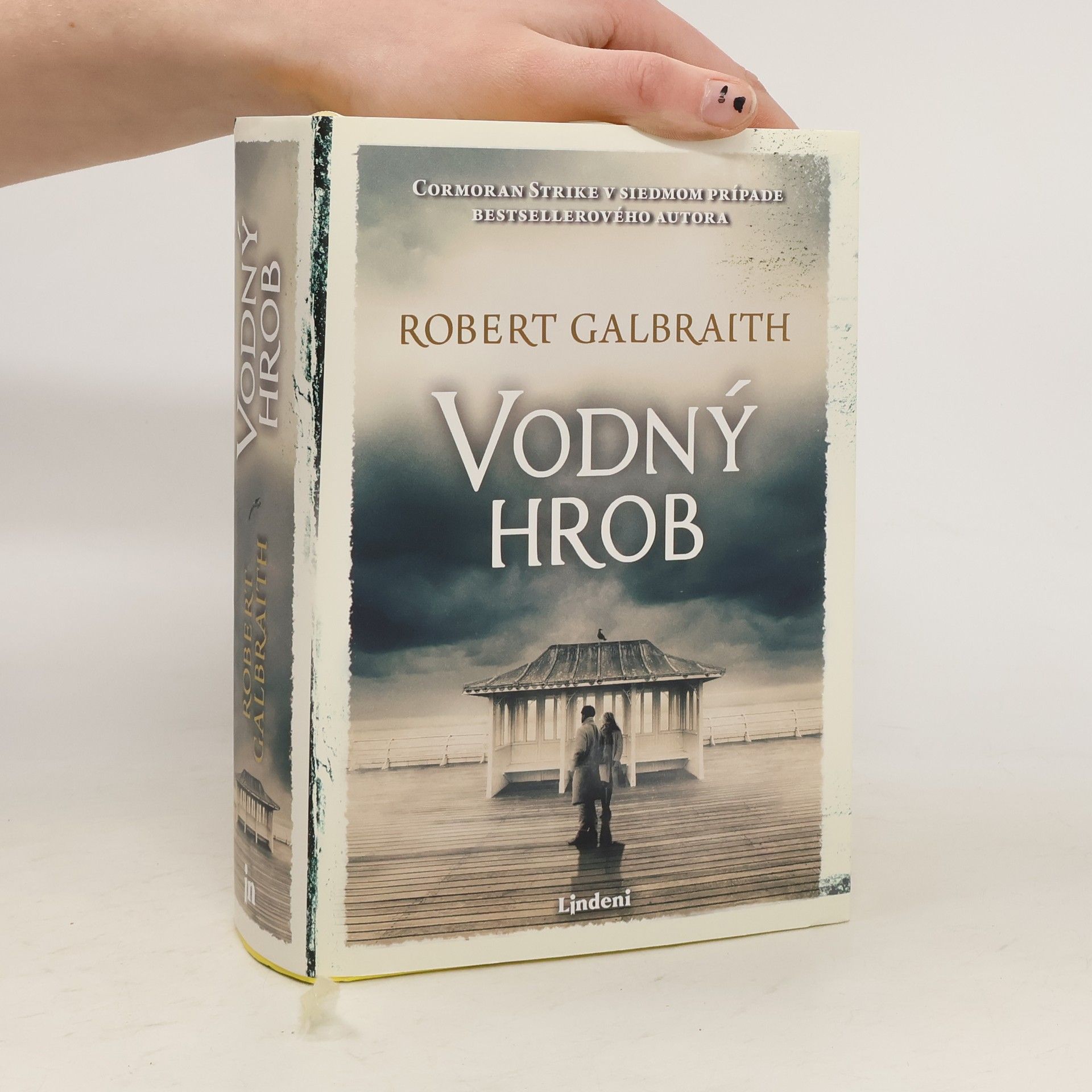 J. K. Rowling Vodný hrob