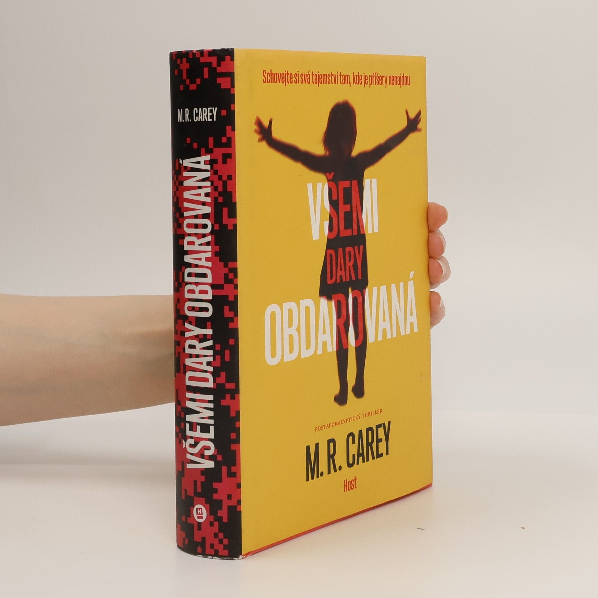 M. R. Carey Všemi dary obdarovaná