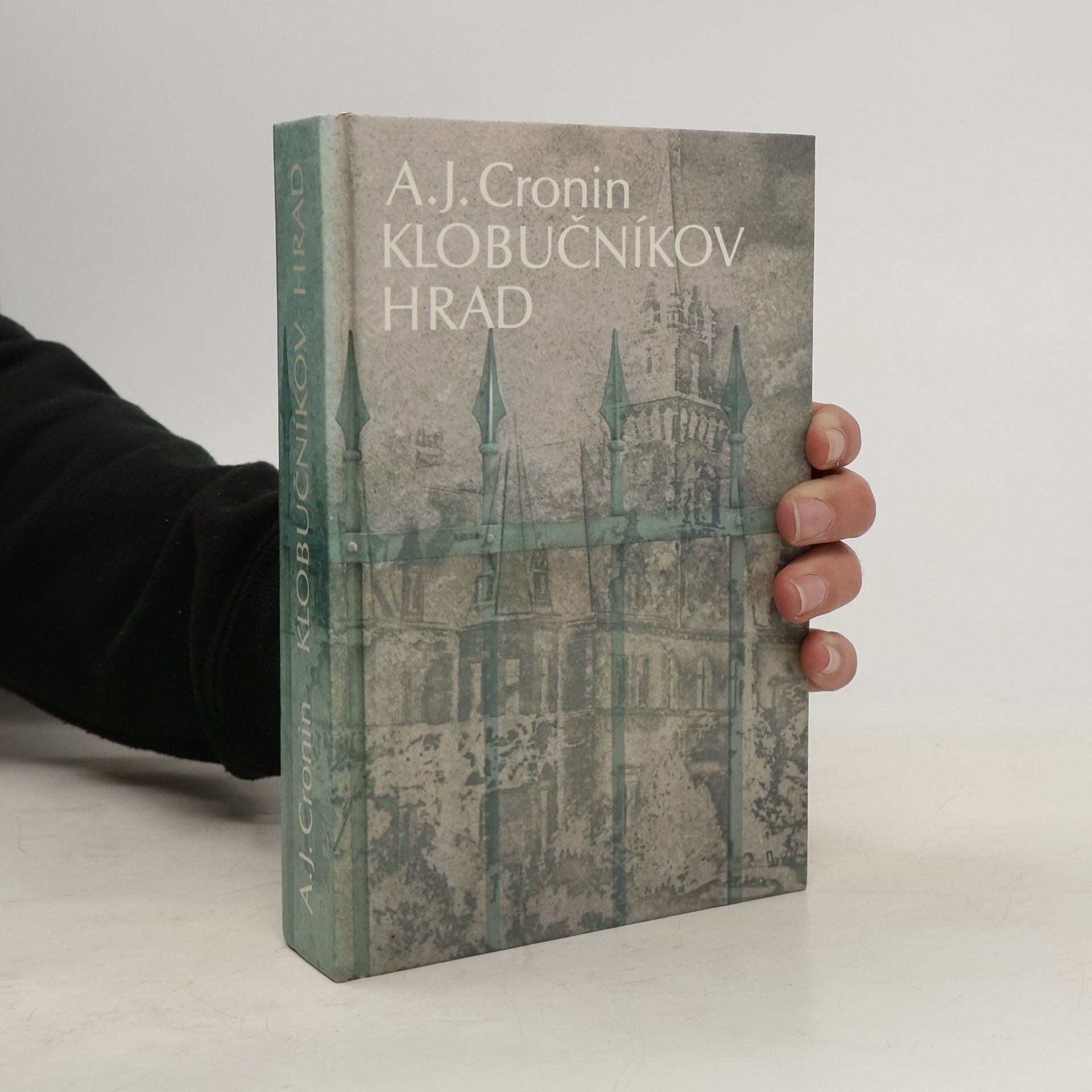 A. J. Cronin Klobučníkov hrad
