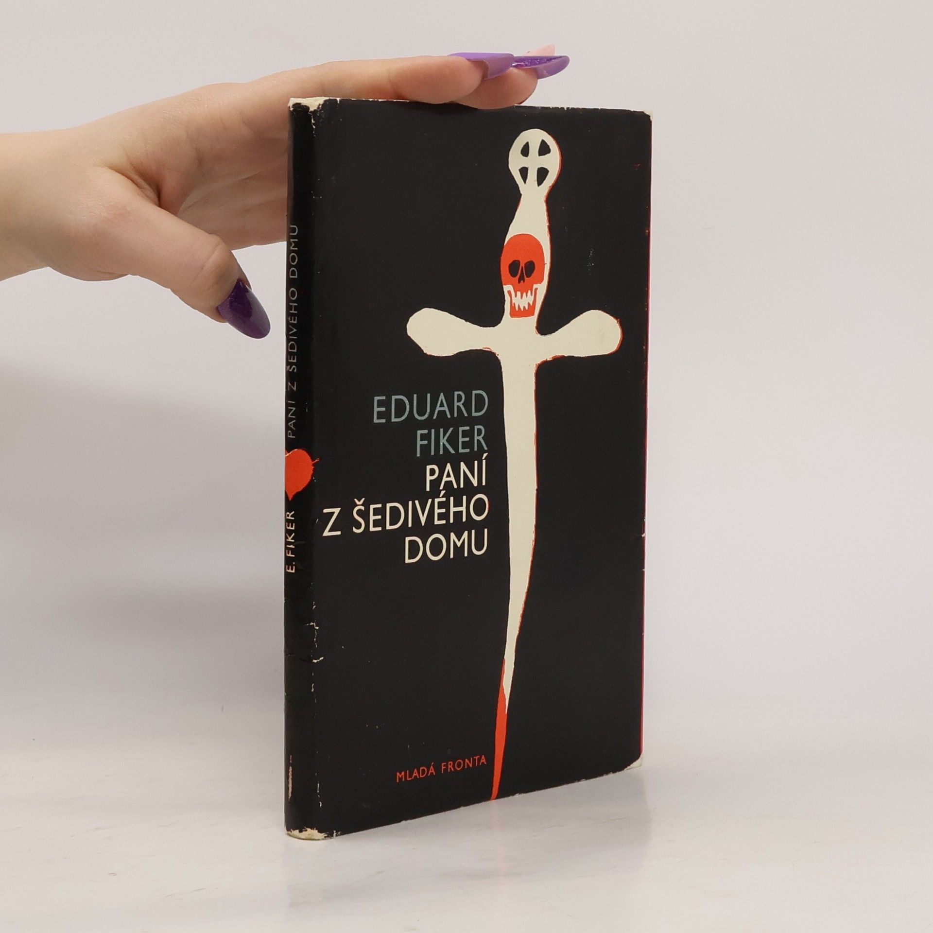 Eduard Fiker Paní z šedivého domu