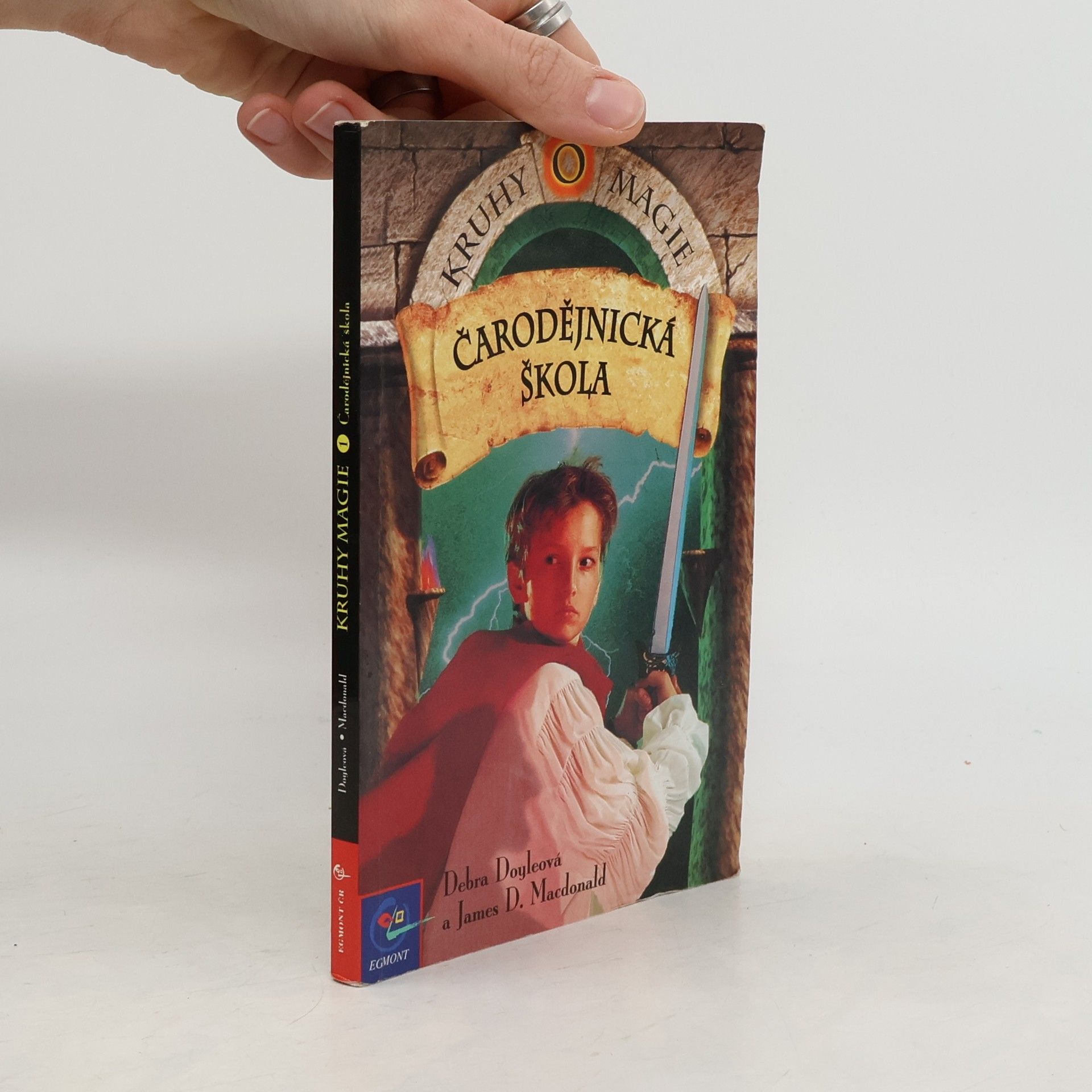 Debra Doyle Kruhy magie. Čarodějnická škola