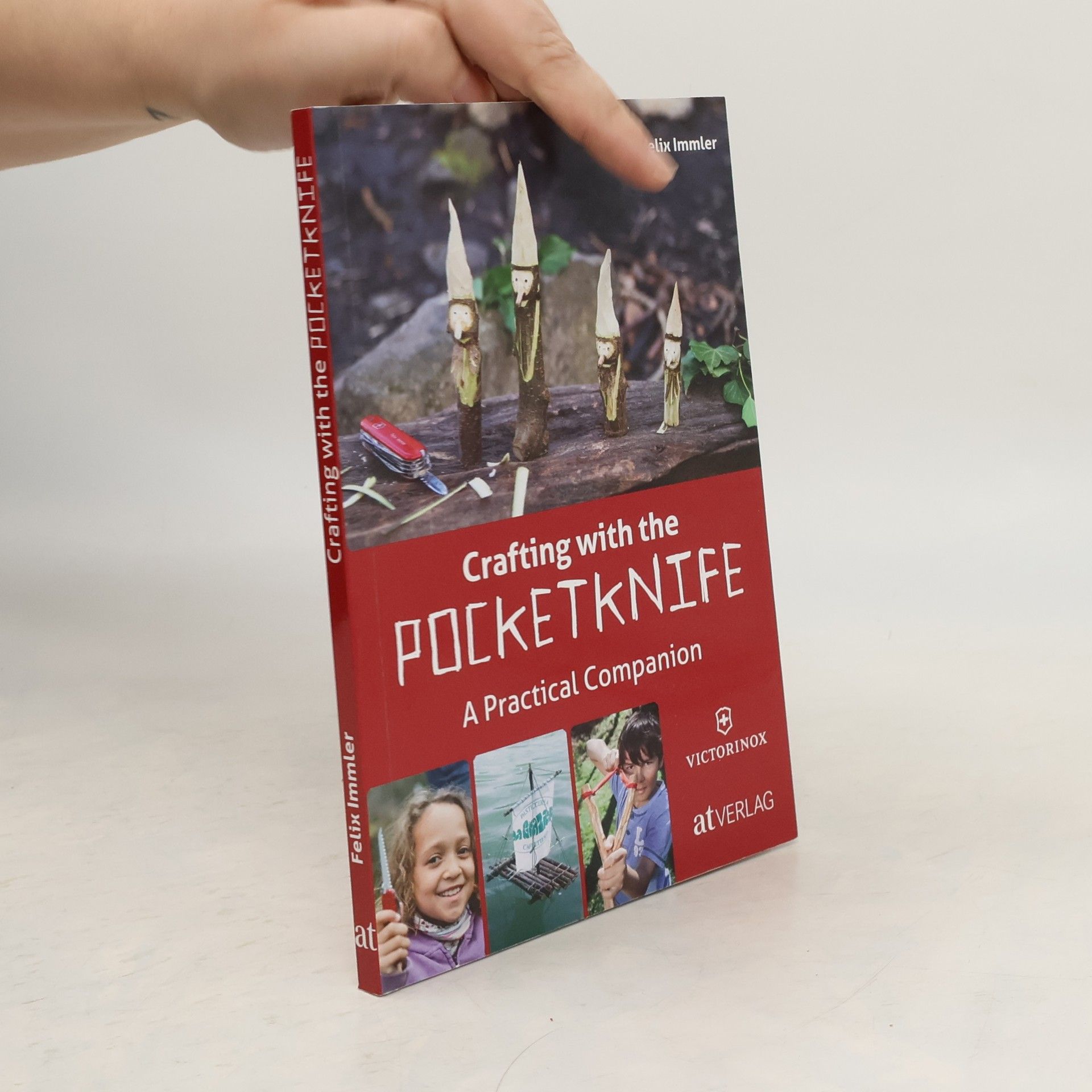 Crafting with the pocketknife