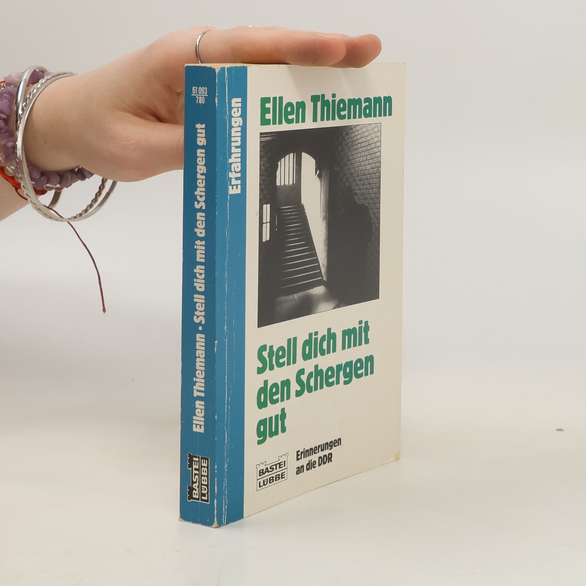 Ellen Thiemann Stell dich mit den Schergen gut