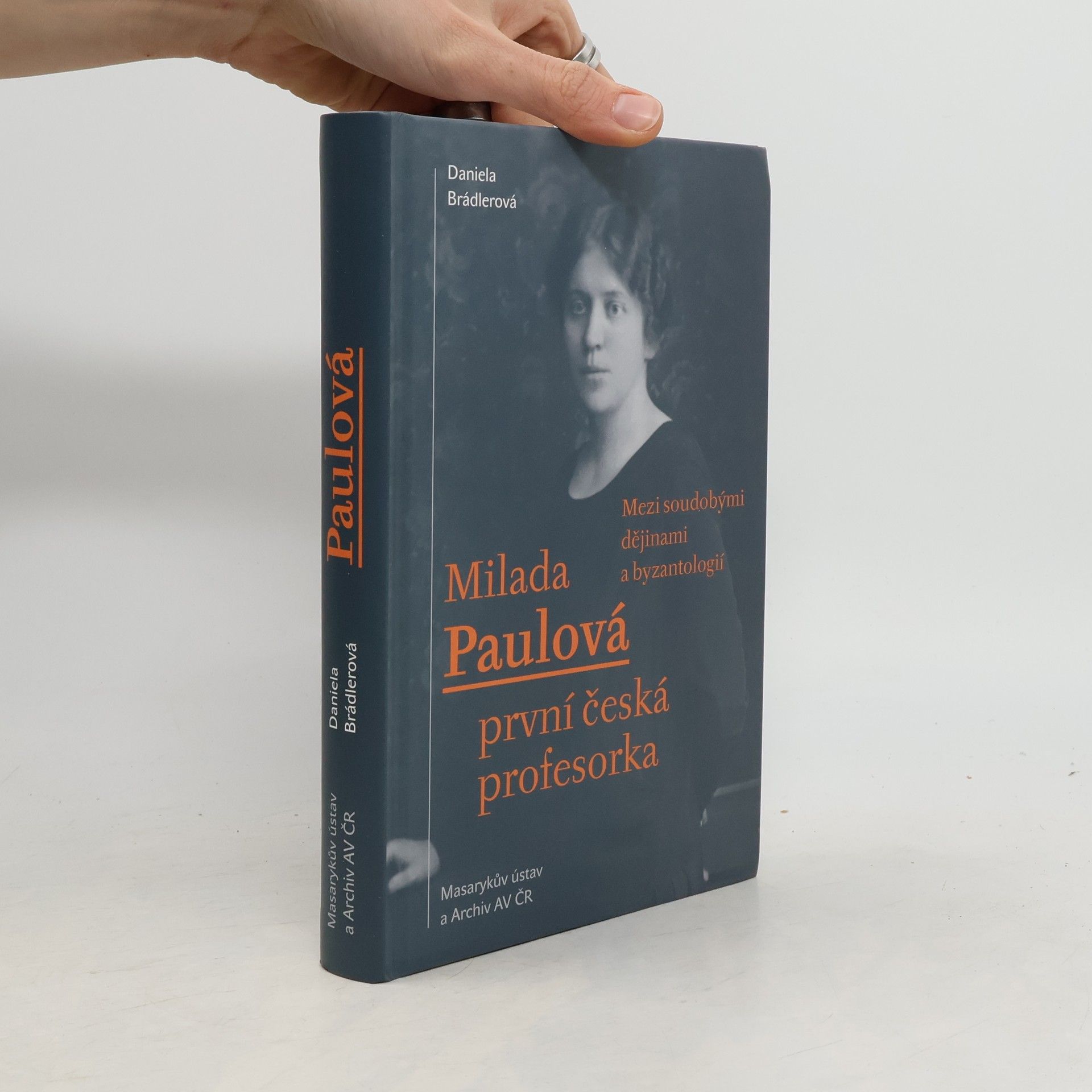 Daniela Brádlerová Milada Paulová - první česká profesorka