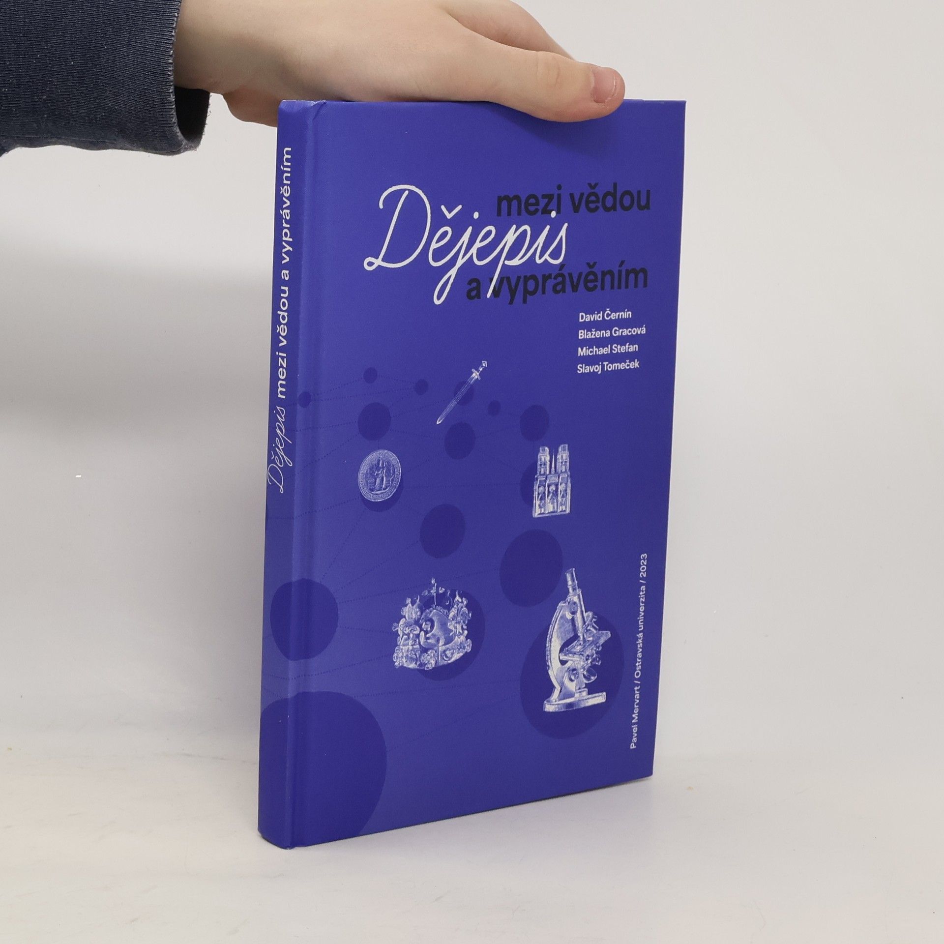 Dějepis mezi vědou a vyprávěním