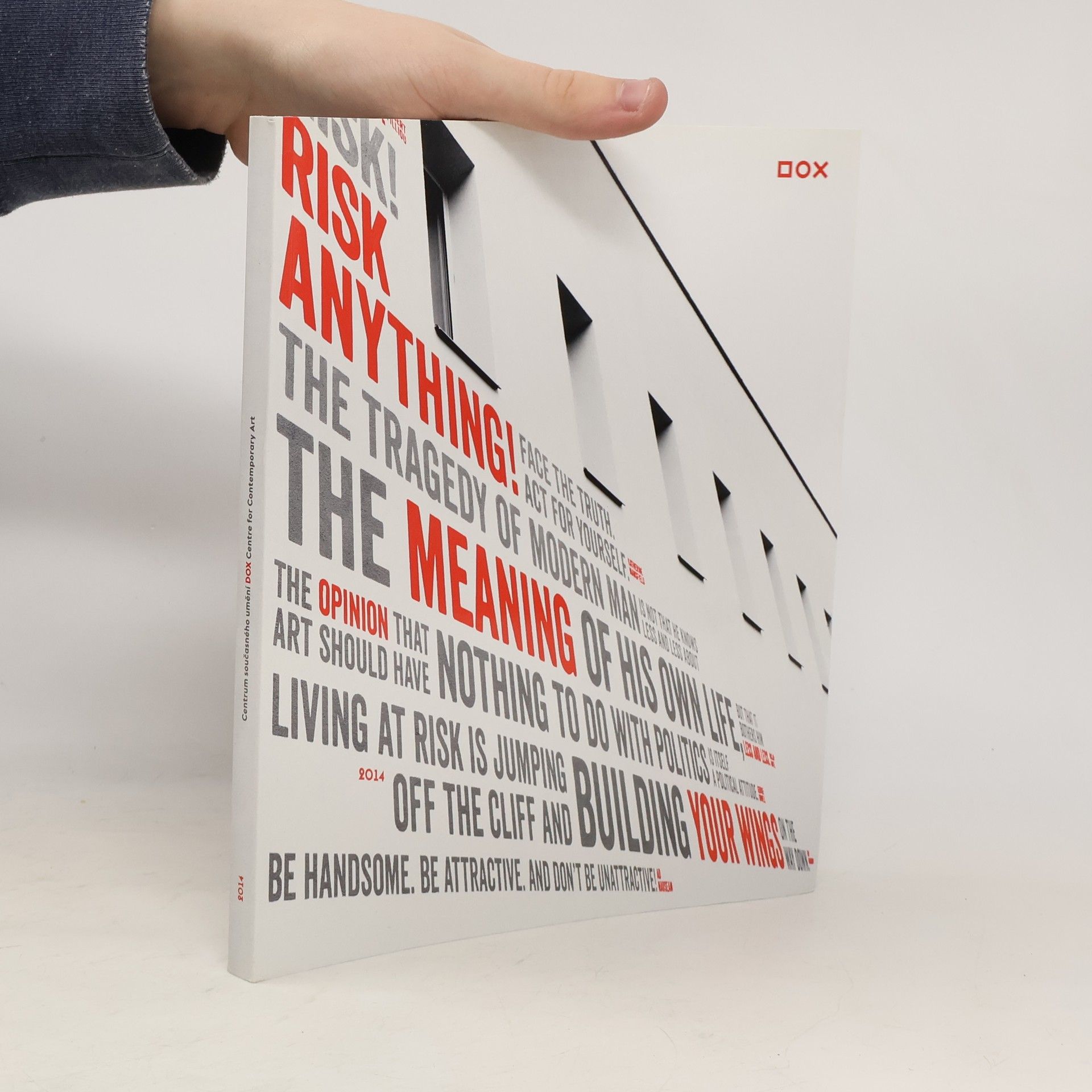 kolektiv Centrum současného umění DOX. Výroční katalog 2013 = DOX Centre for Contemporary Art : annual catalogue 2013