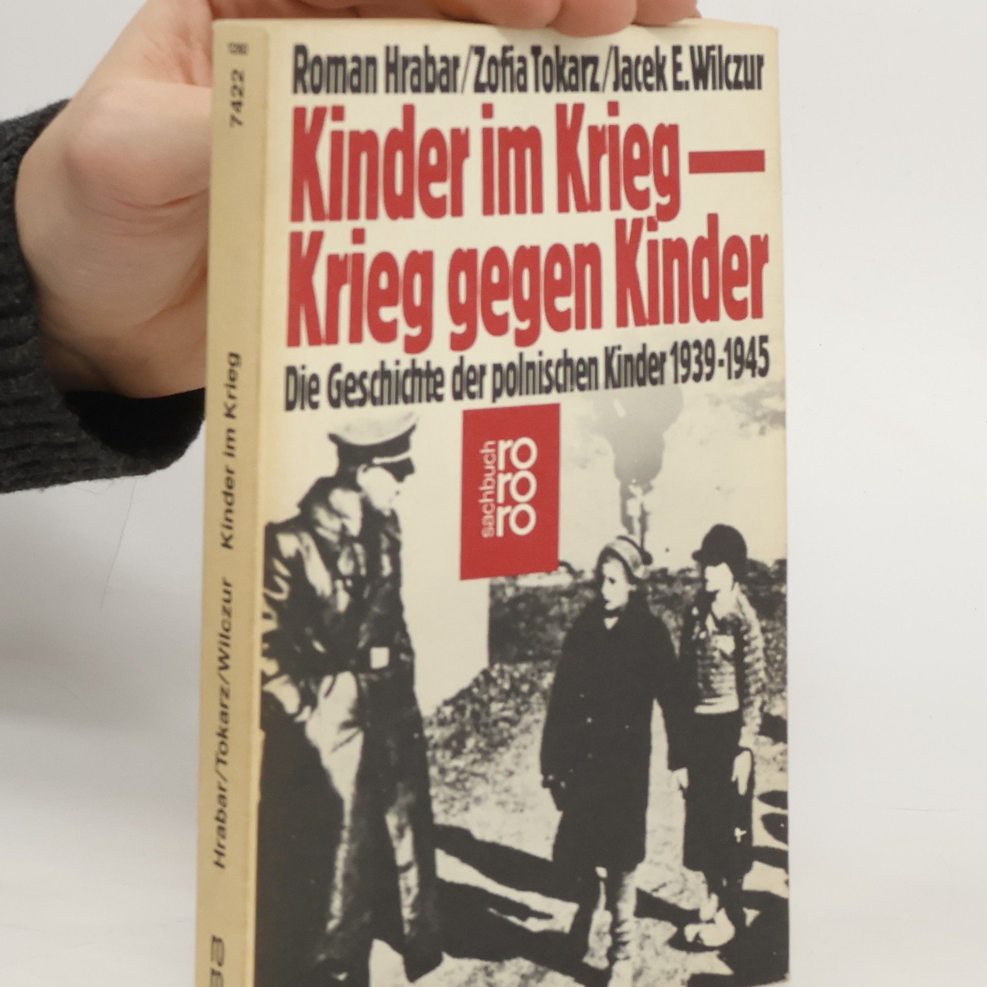 Roman Hrabar Kinder im Krieg - Krieg gegen Kinder