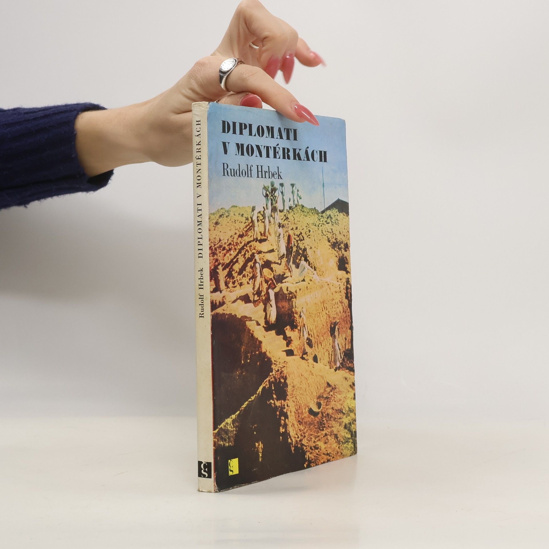 Diplomati v montérkách