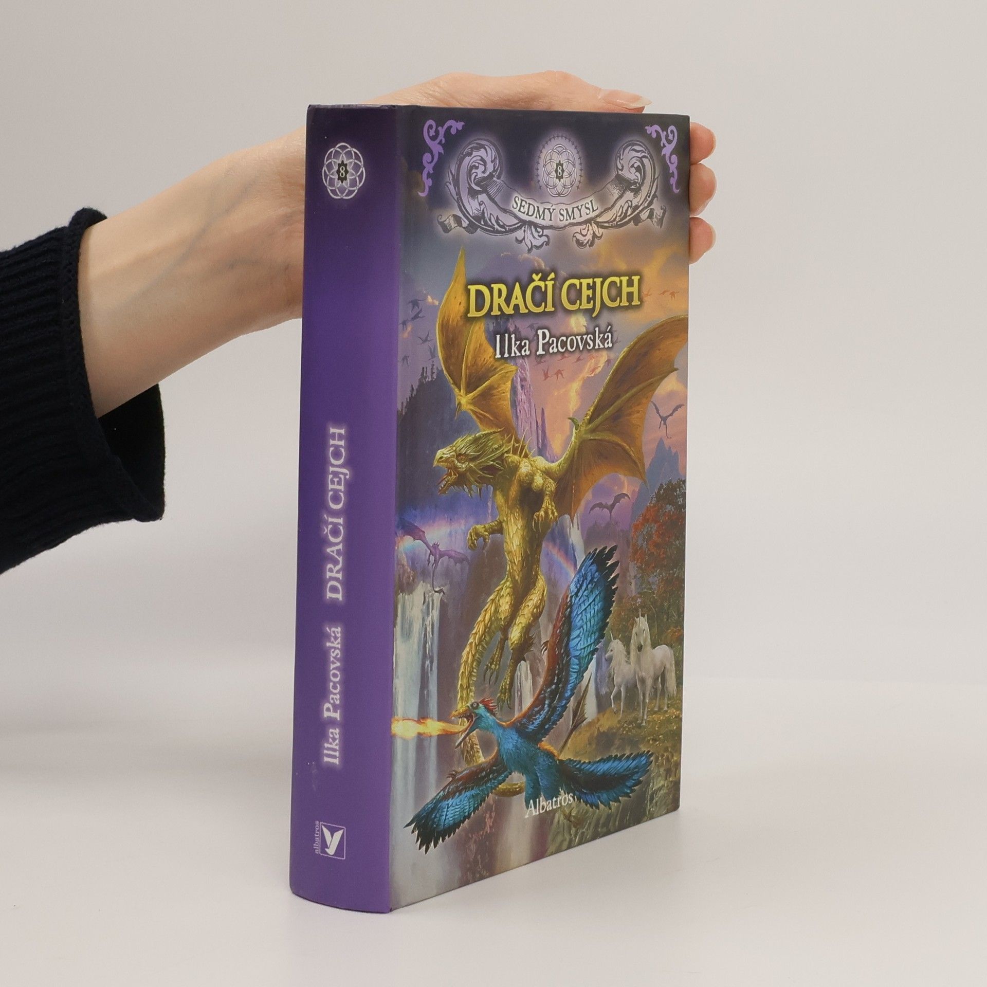 Ilka Pacovská Dračí cejch. Sedmý smysl 8