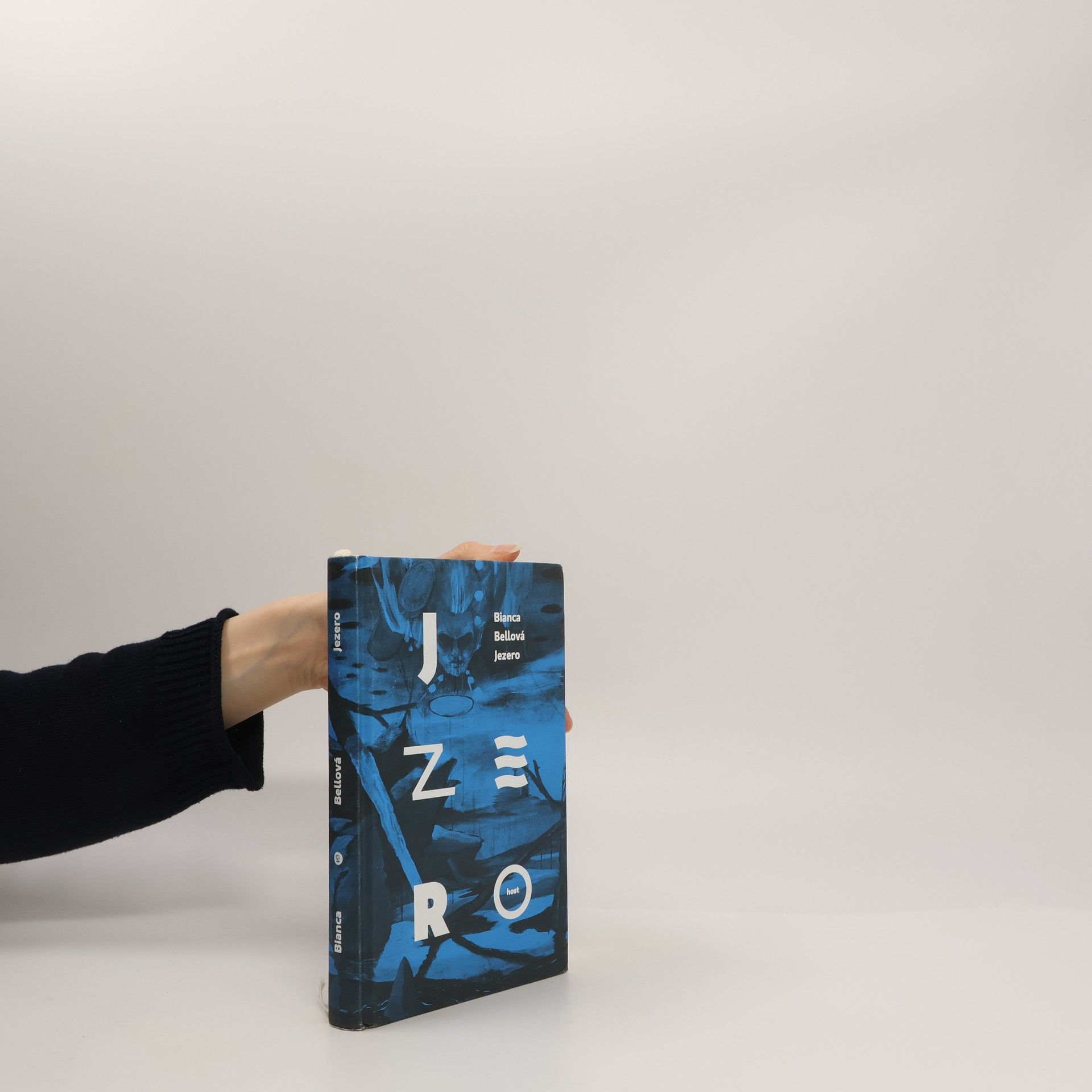 Bianca Bellová Jezero