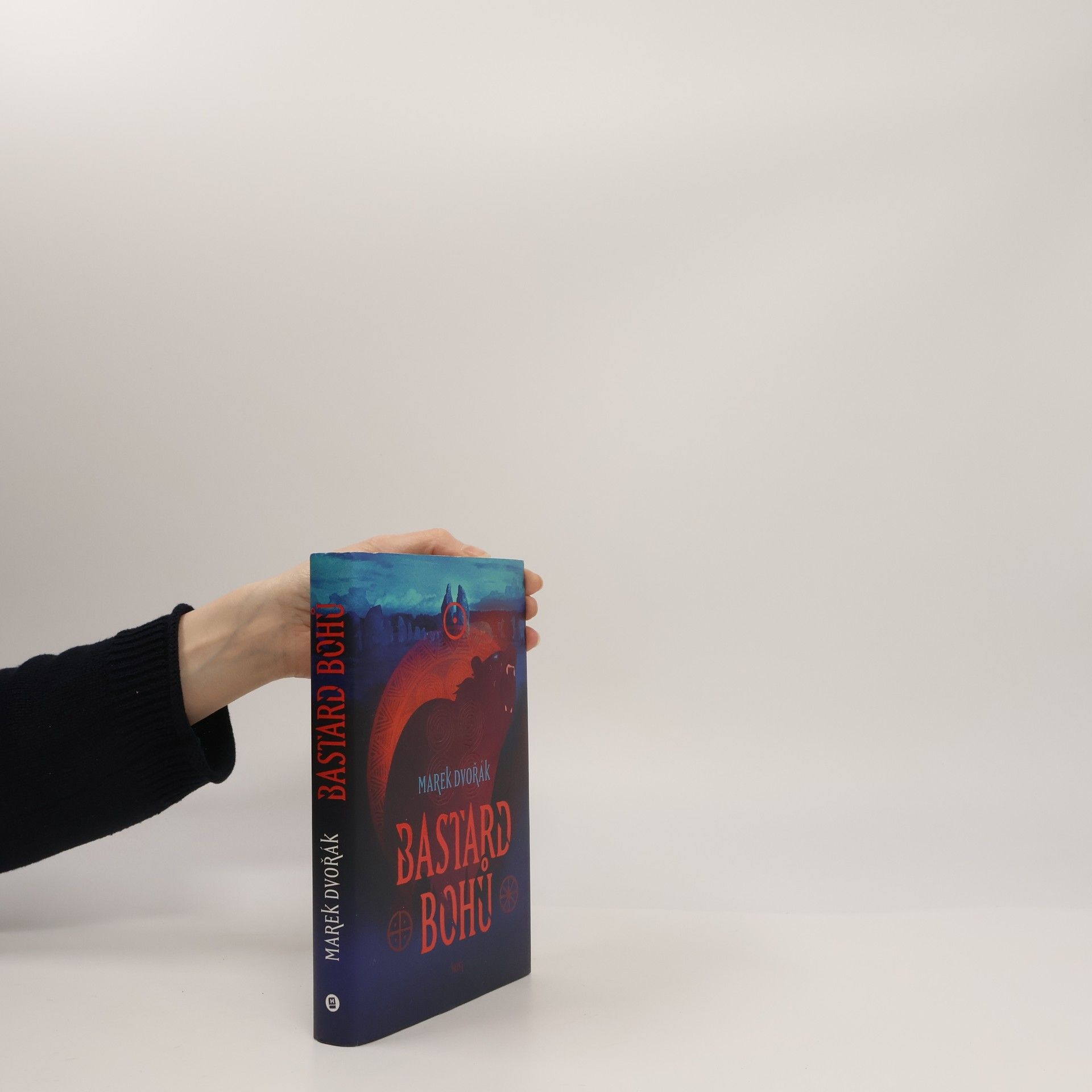 Marek Dvořák Bastard bohů