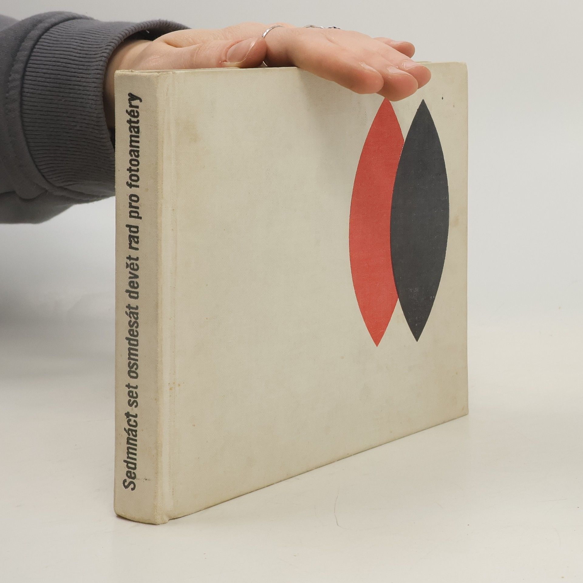 Erich Einhorn Sedmnáct set osmdesát devět rad pro fotoamatéry