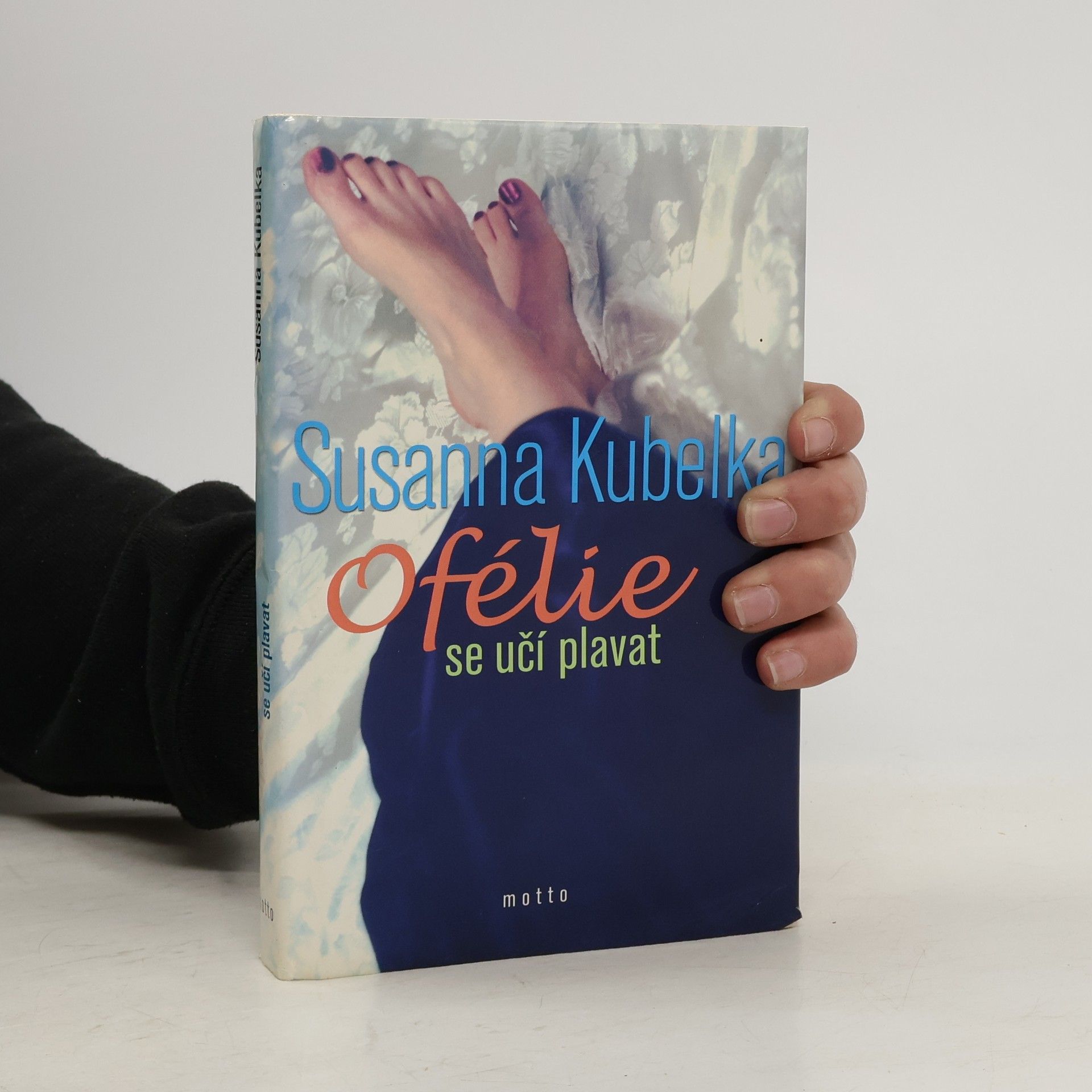 Susanna Kubelka Ofélie se učí plavat