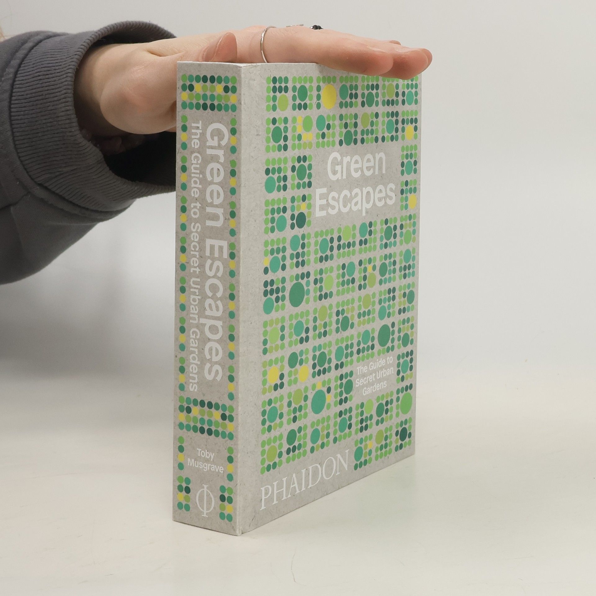 Toby Musgrave Green escapes : the guide to secret urban gardens