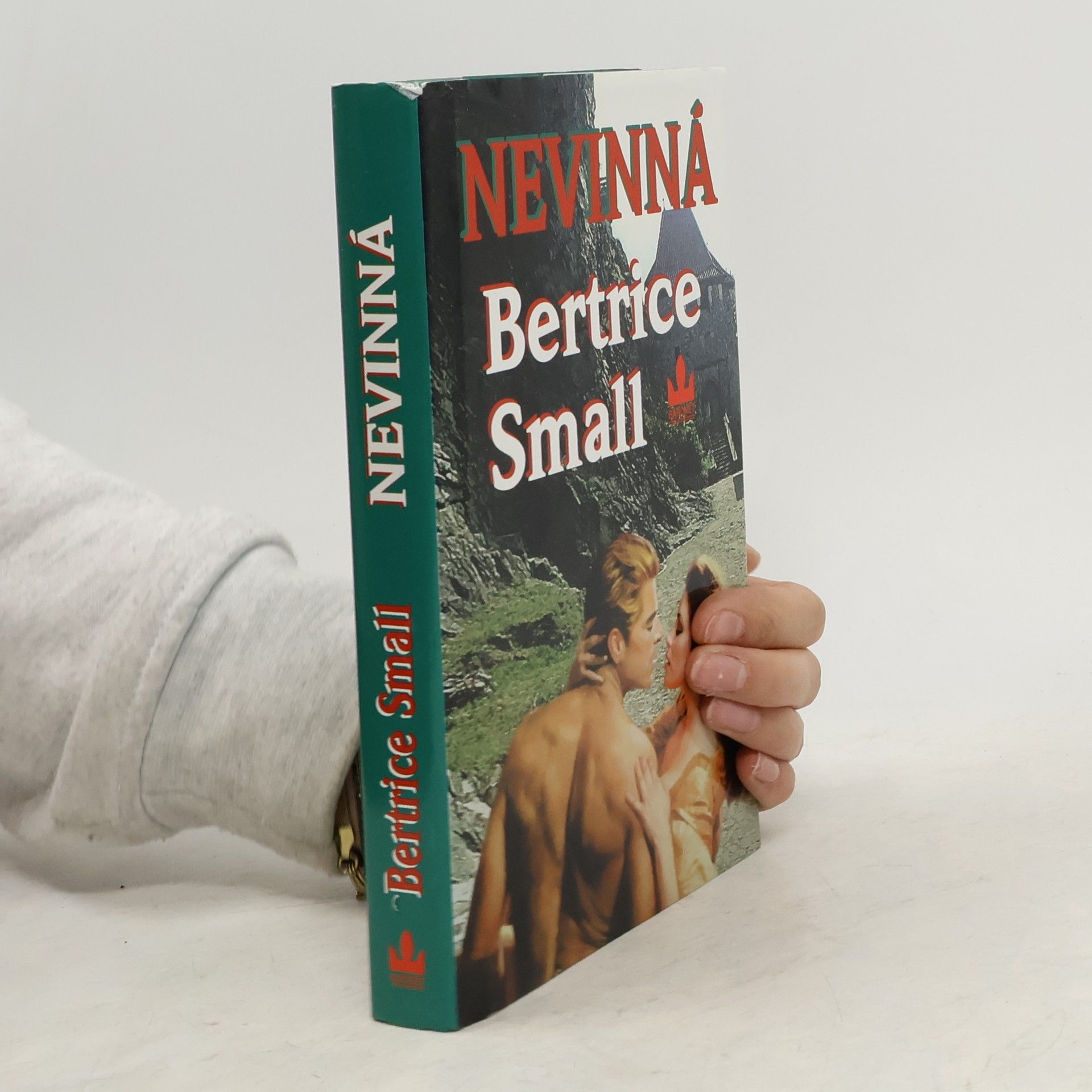 Bertrice Small Nevinná