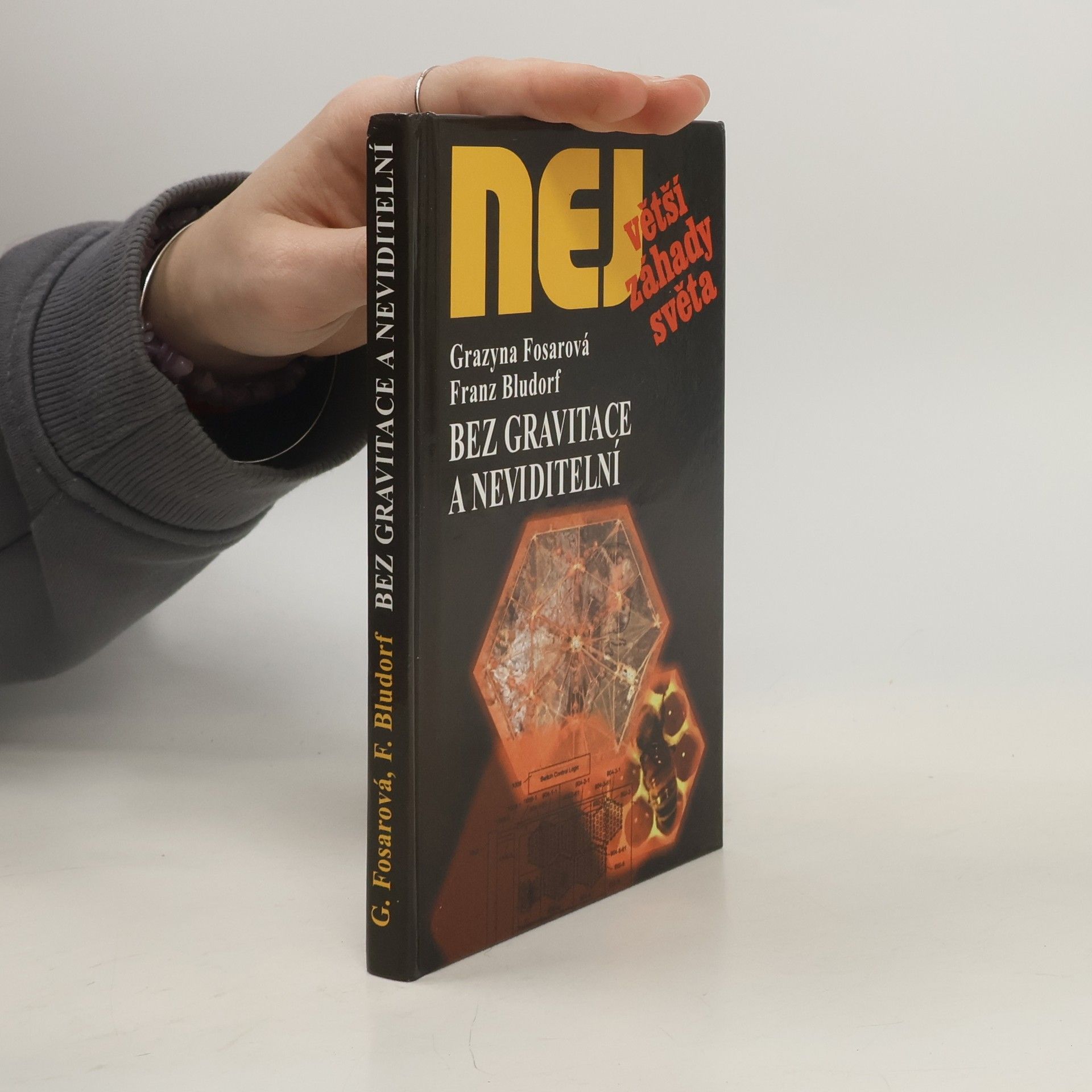 Graz yna Fosar Bez gravitace a neviditelní