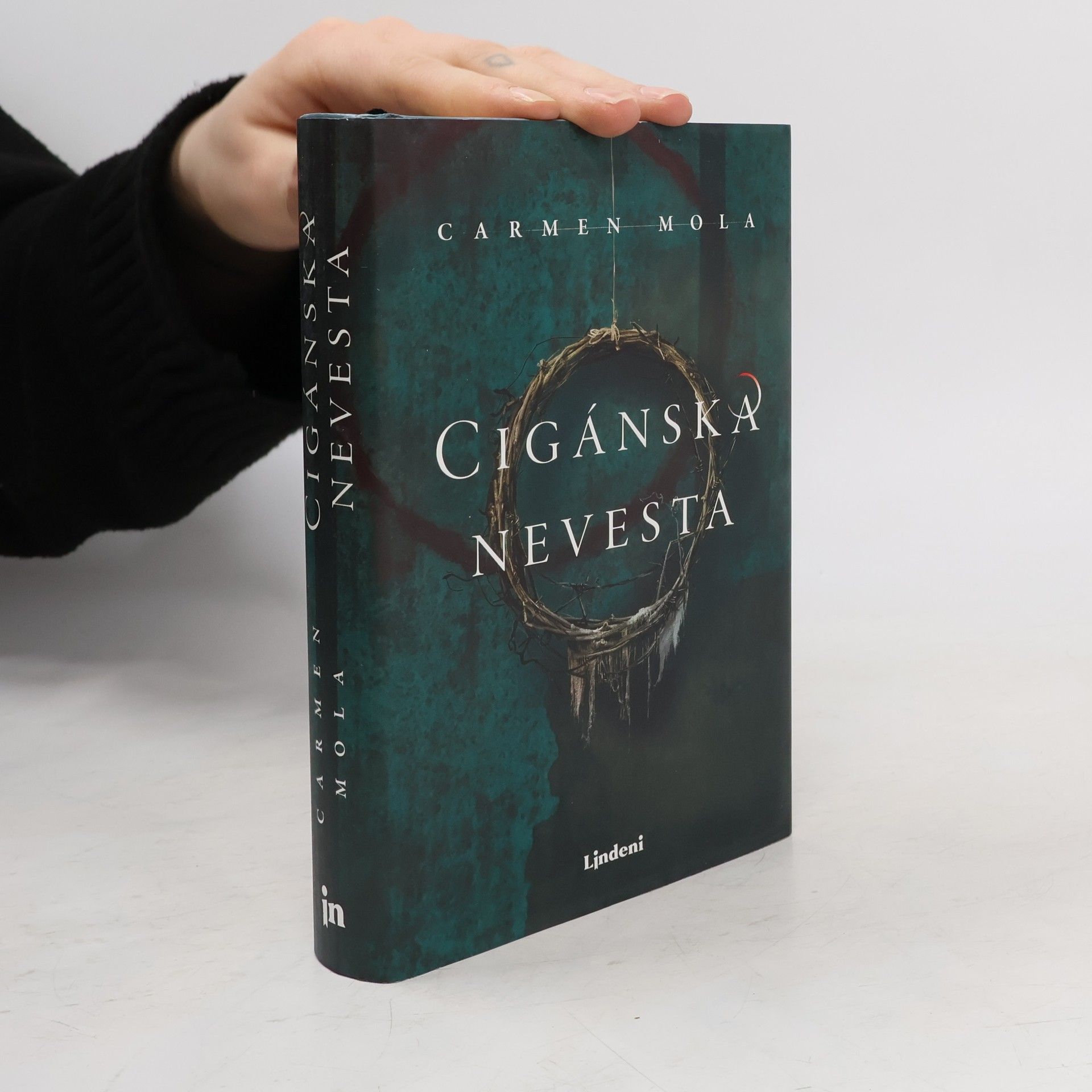 Carmen Mola Cigánska nevesta