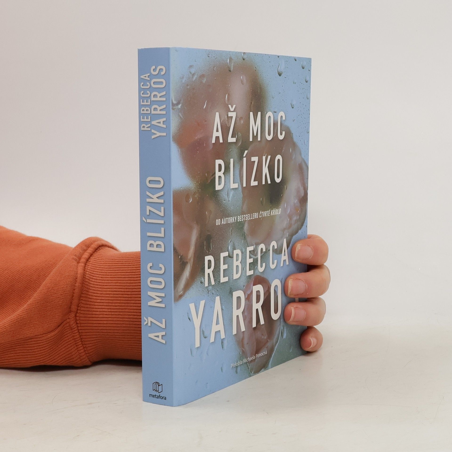 Rebecca Yarros Až moc blízko