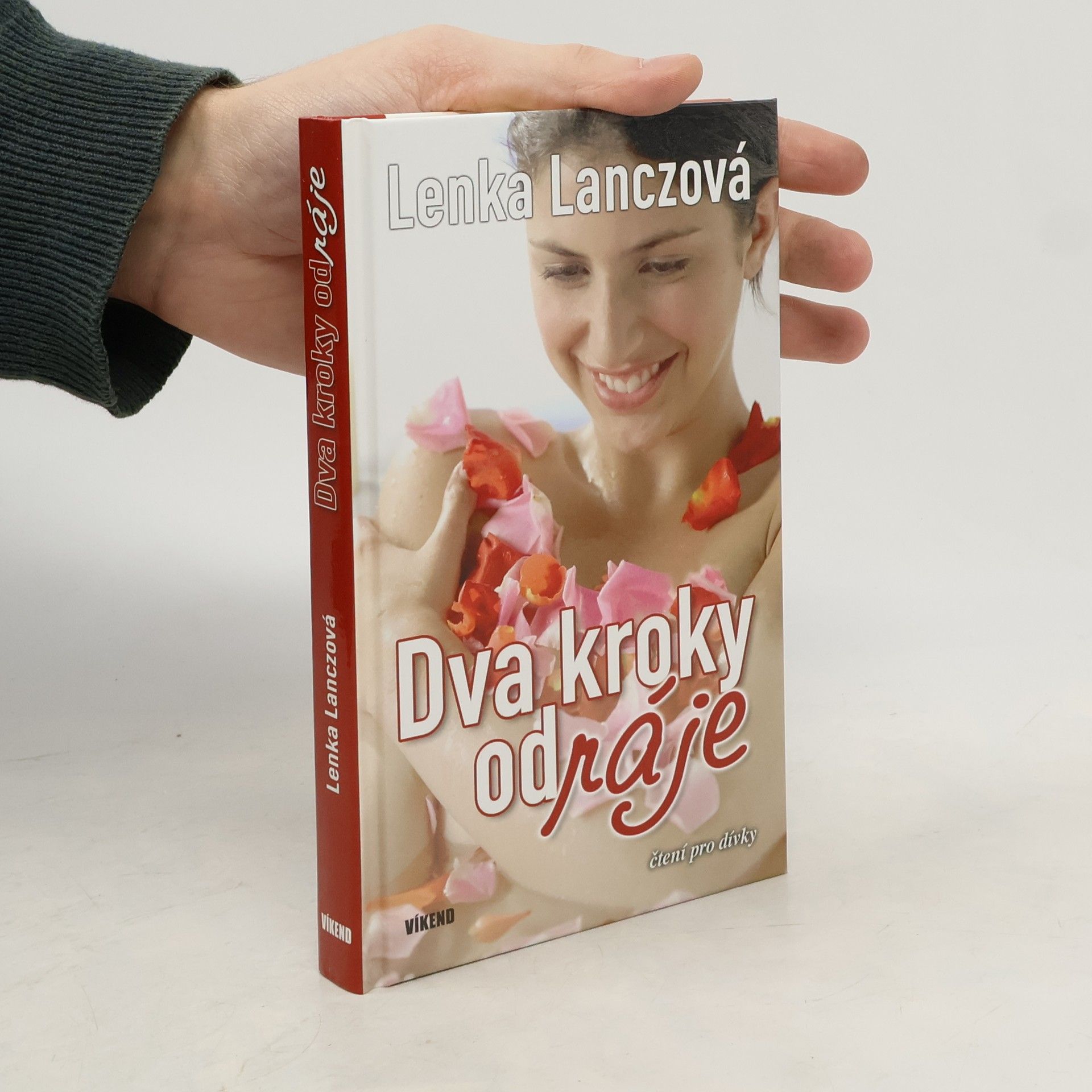 Lenka Lanczová Dva kroky od ráje