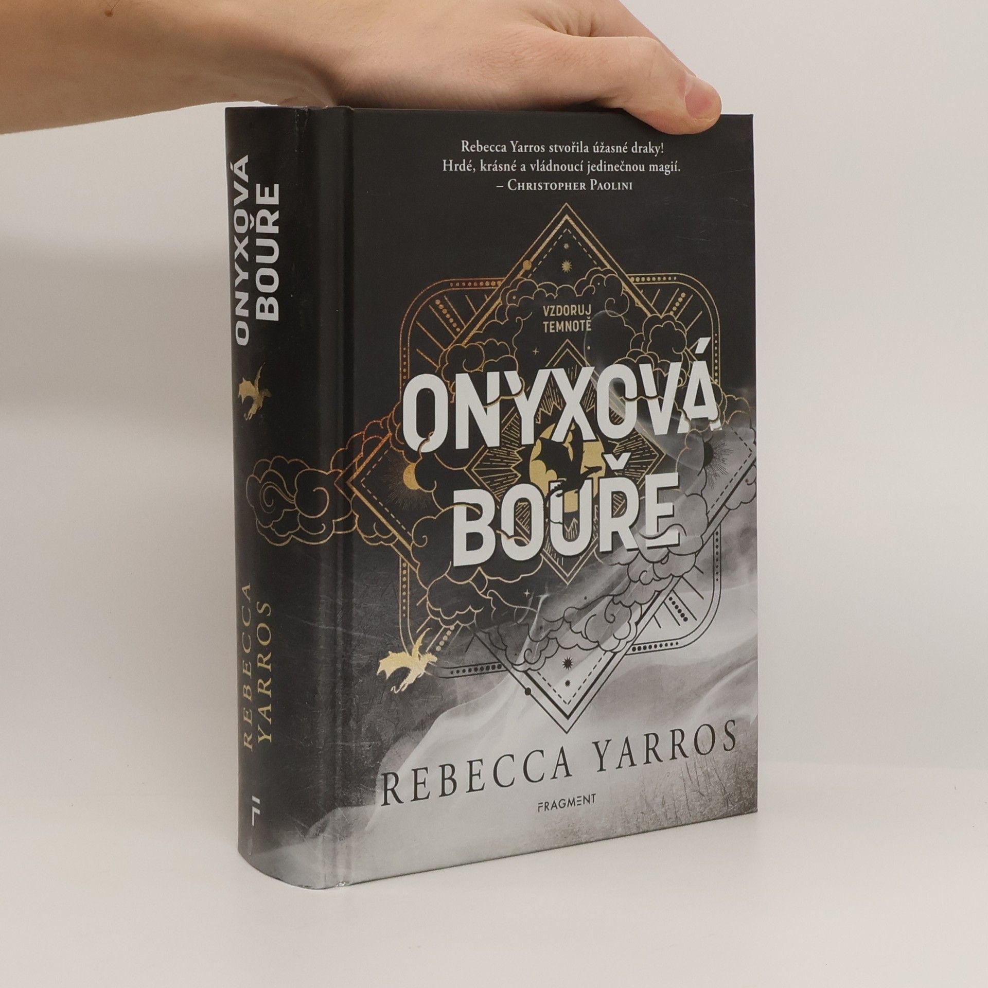Rebecca Yarros Onyxová bouře