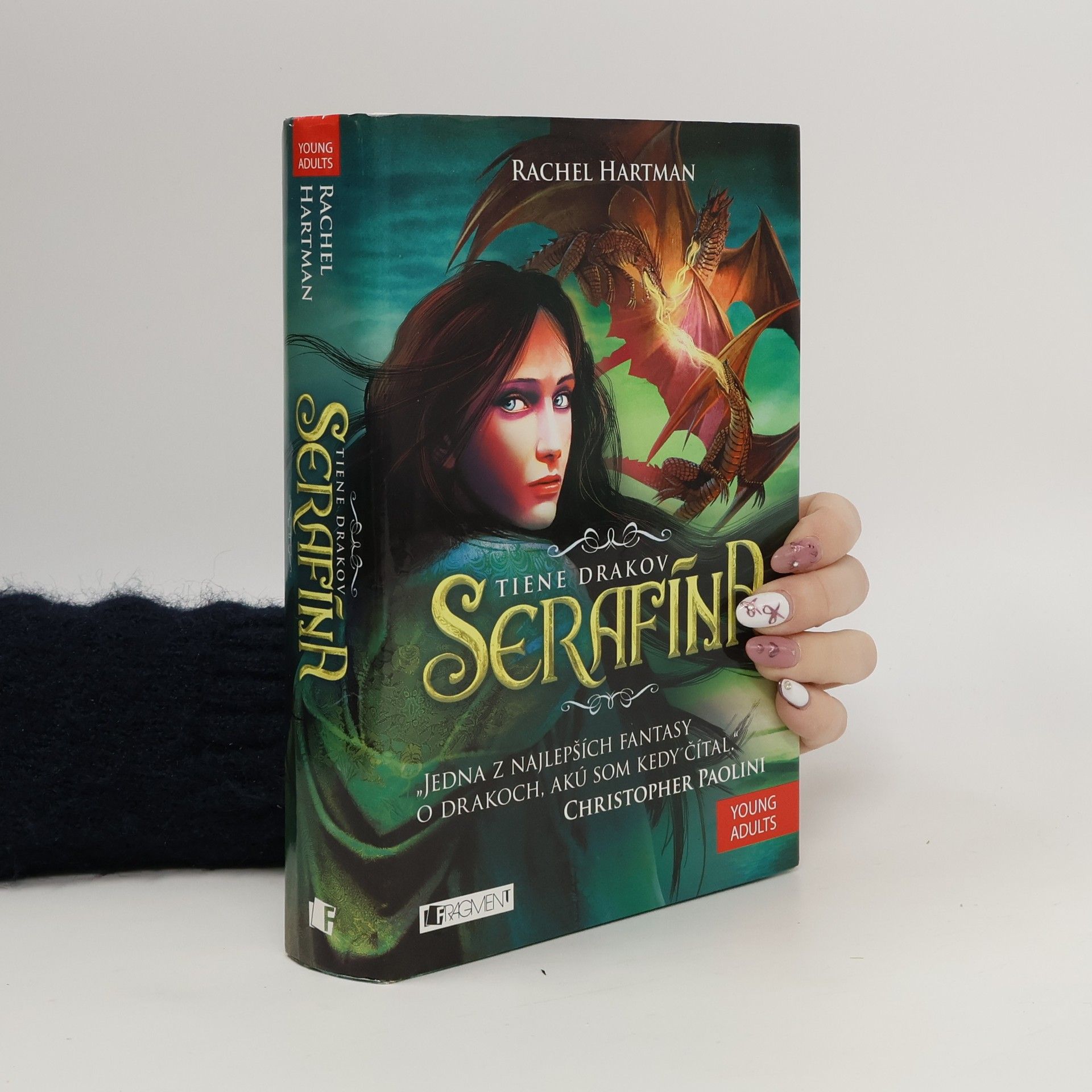 Rachel Hartman Serafína. Tiene drakov