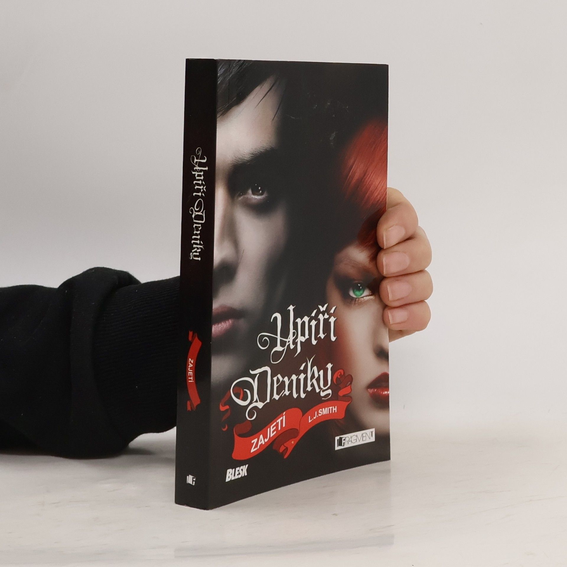 Upíří deníky. Zajetí. 7. díl