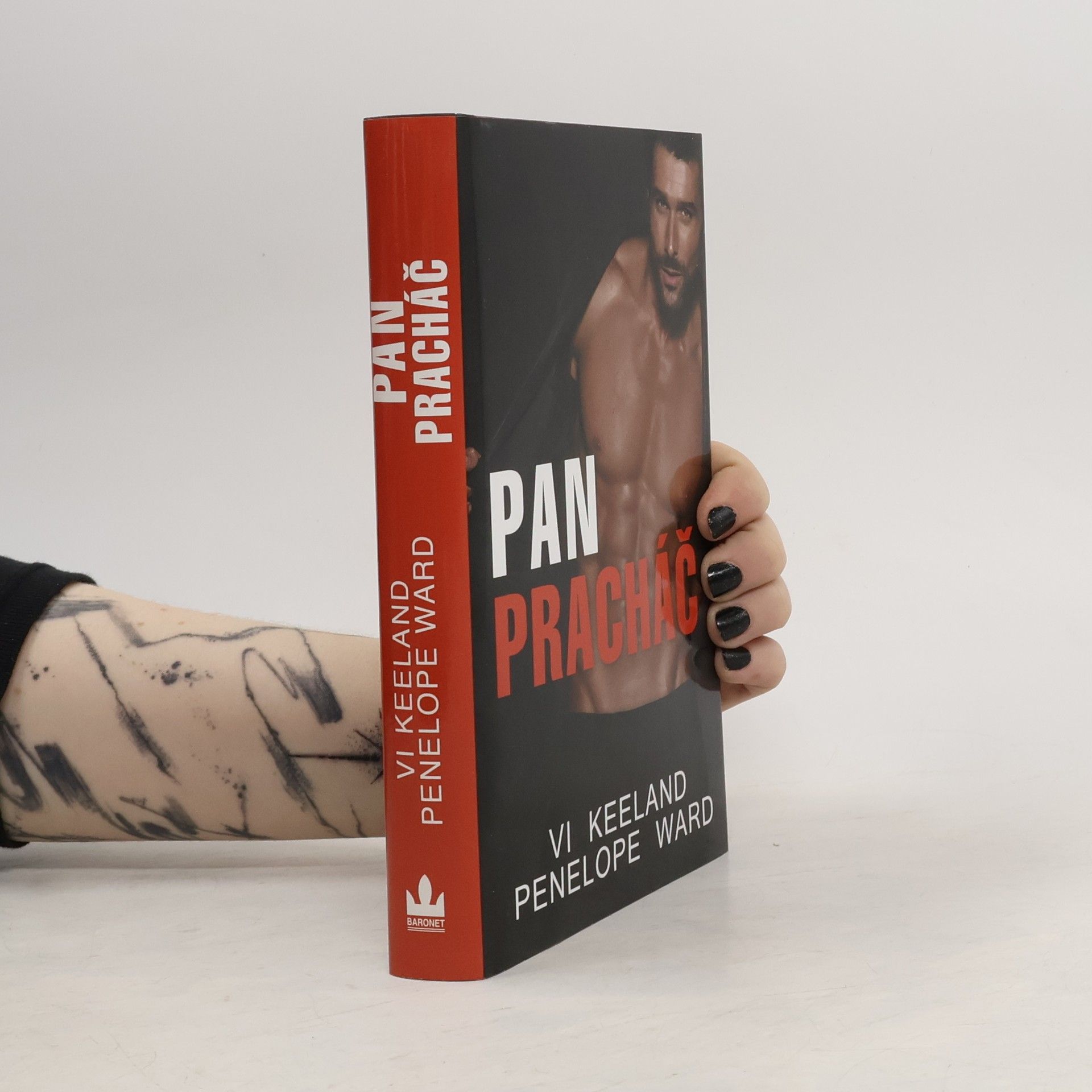 Vi Keeland Pan Pracháč