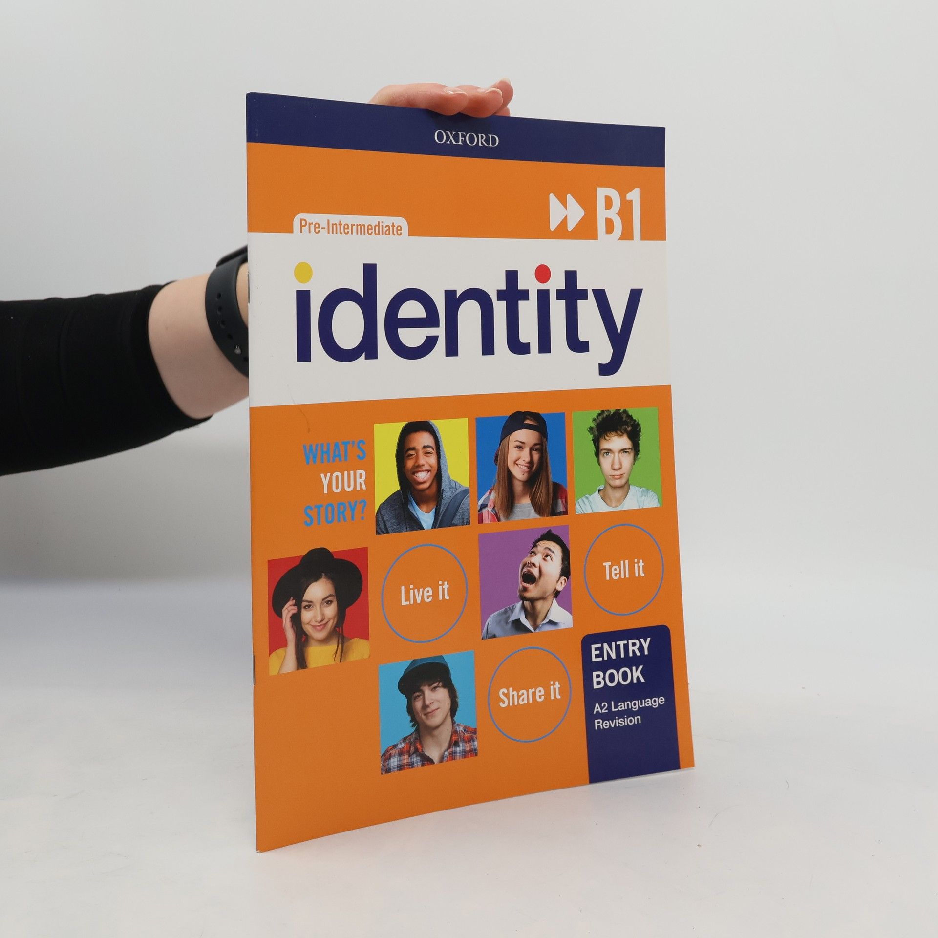 Kolektiv autorů Pre-Intermediate B1. Identity