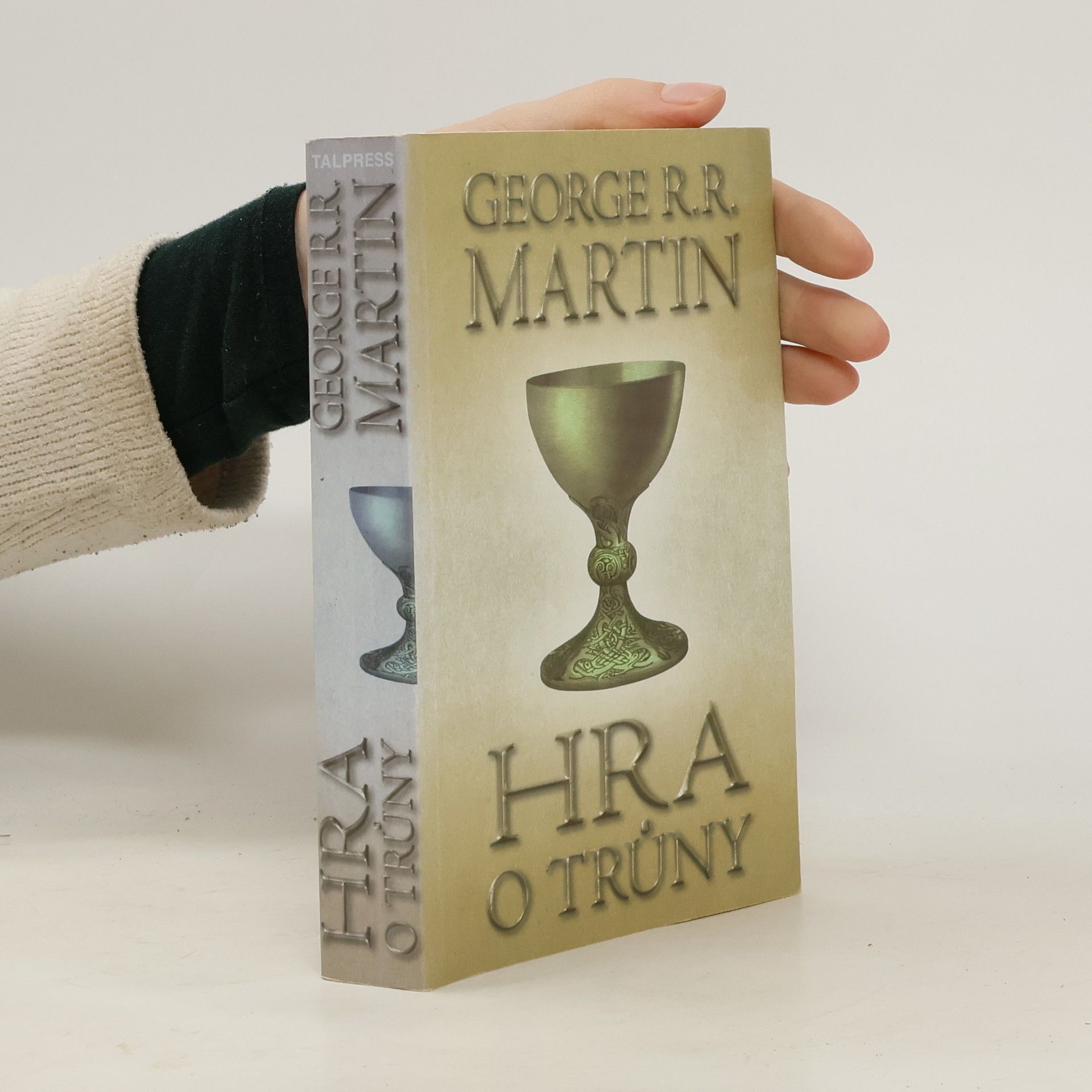 George R. R. Martin Hra o trůny. Část první