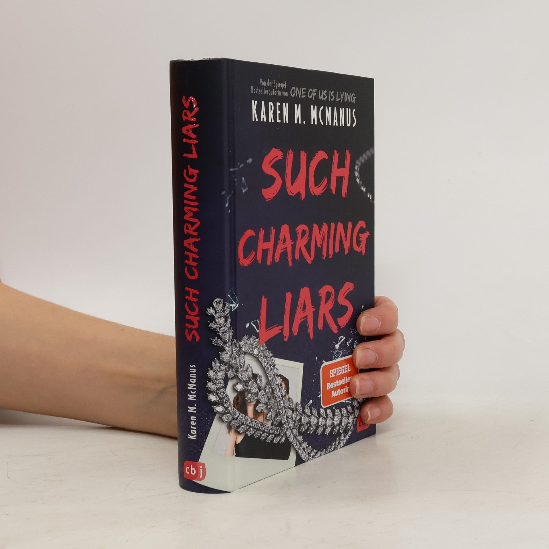 Karen M. McManus Such Charming Liars