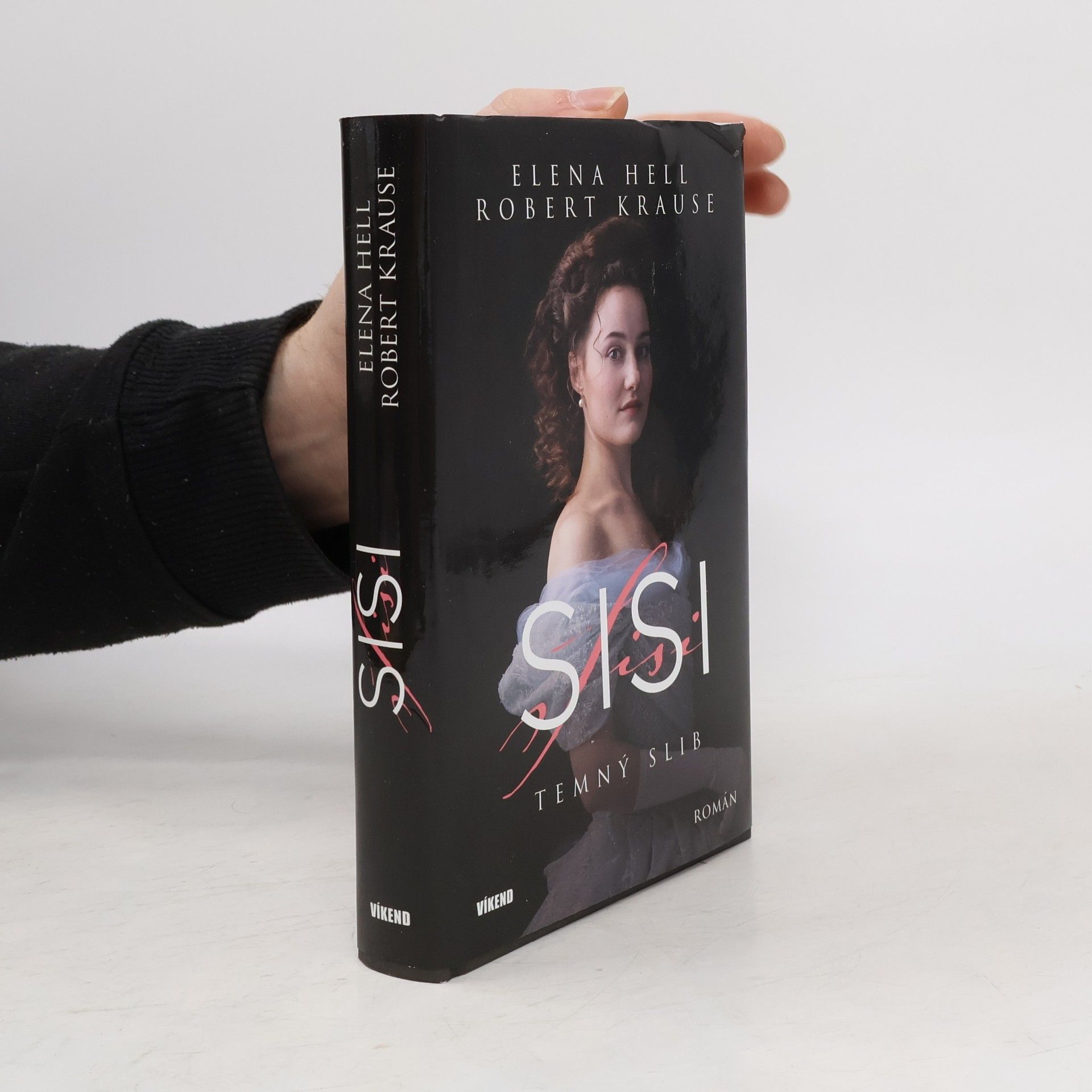 Elena Hell Sisi. Temný slib