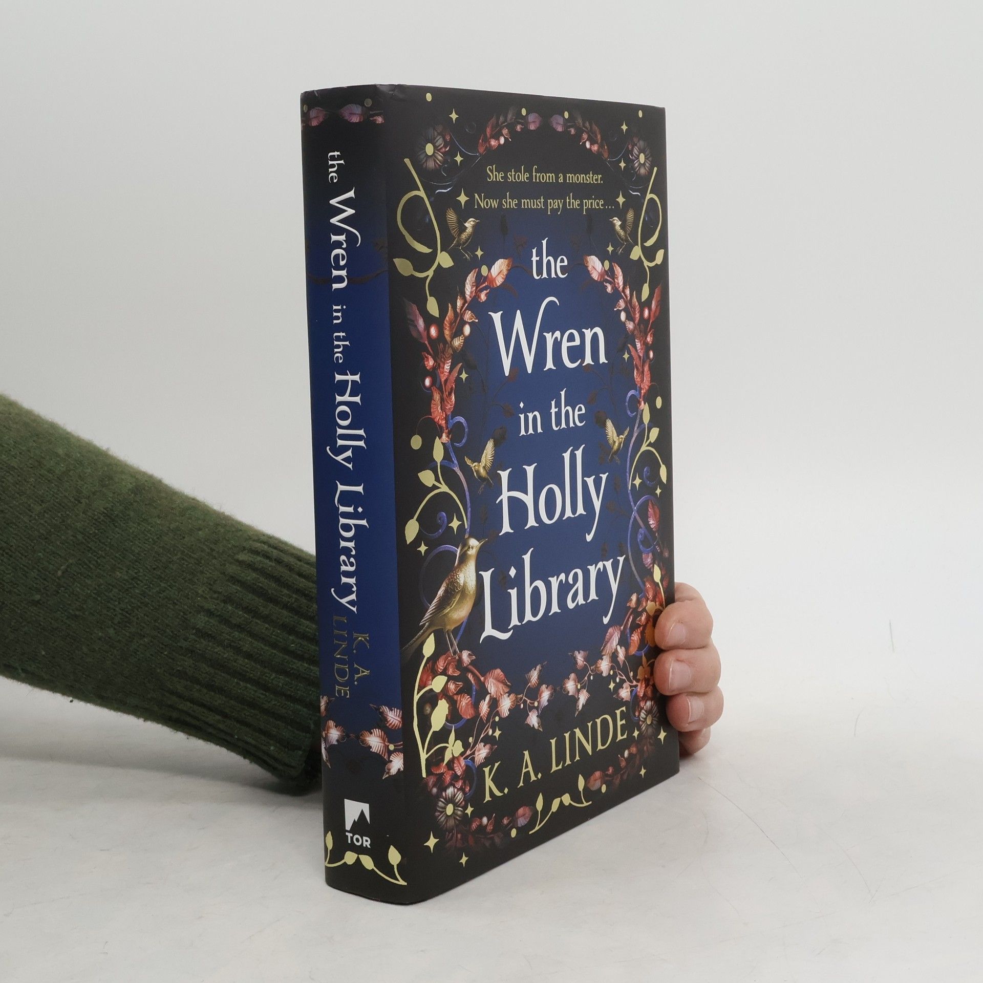 Linde Ida The Wren in the Holly Library