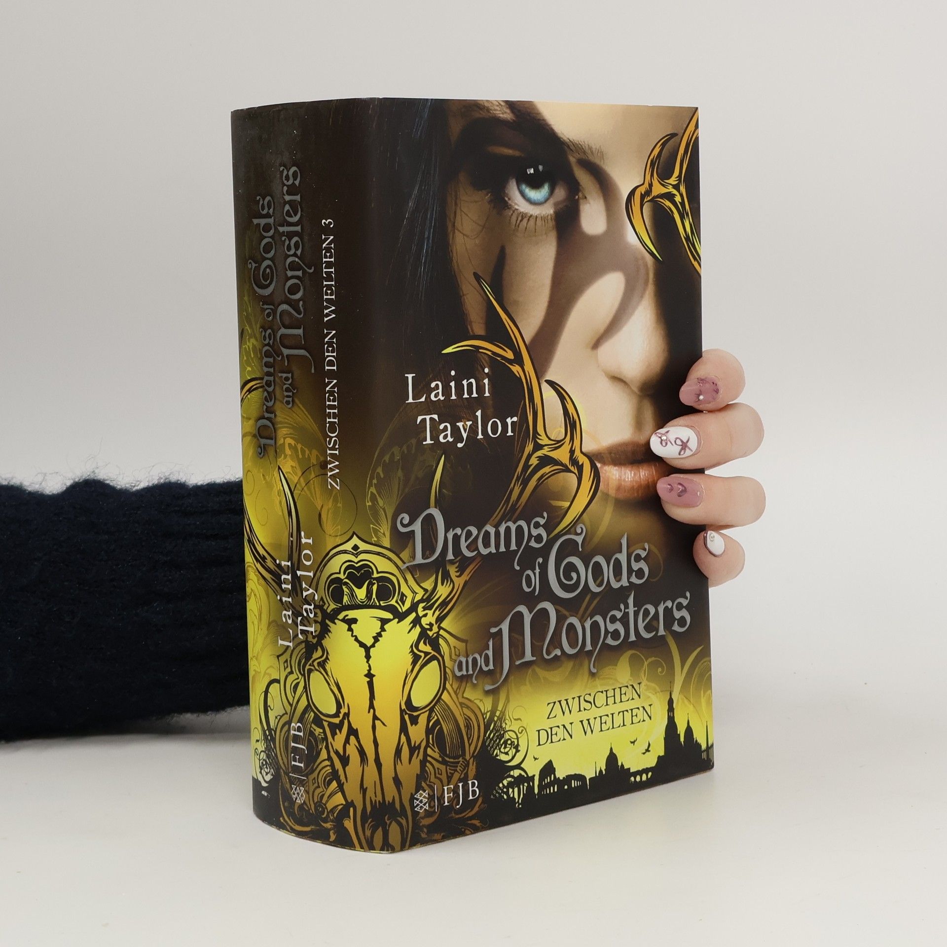 Laini Taylor Zwischen den Welten - Dreams of Gods and Monsters