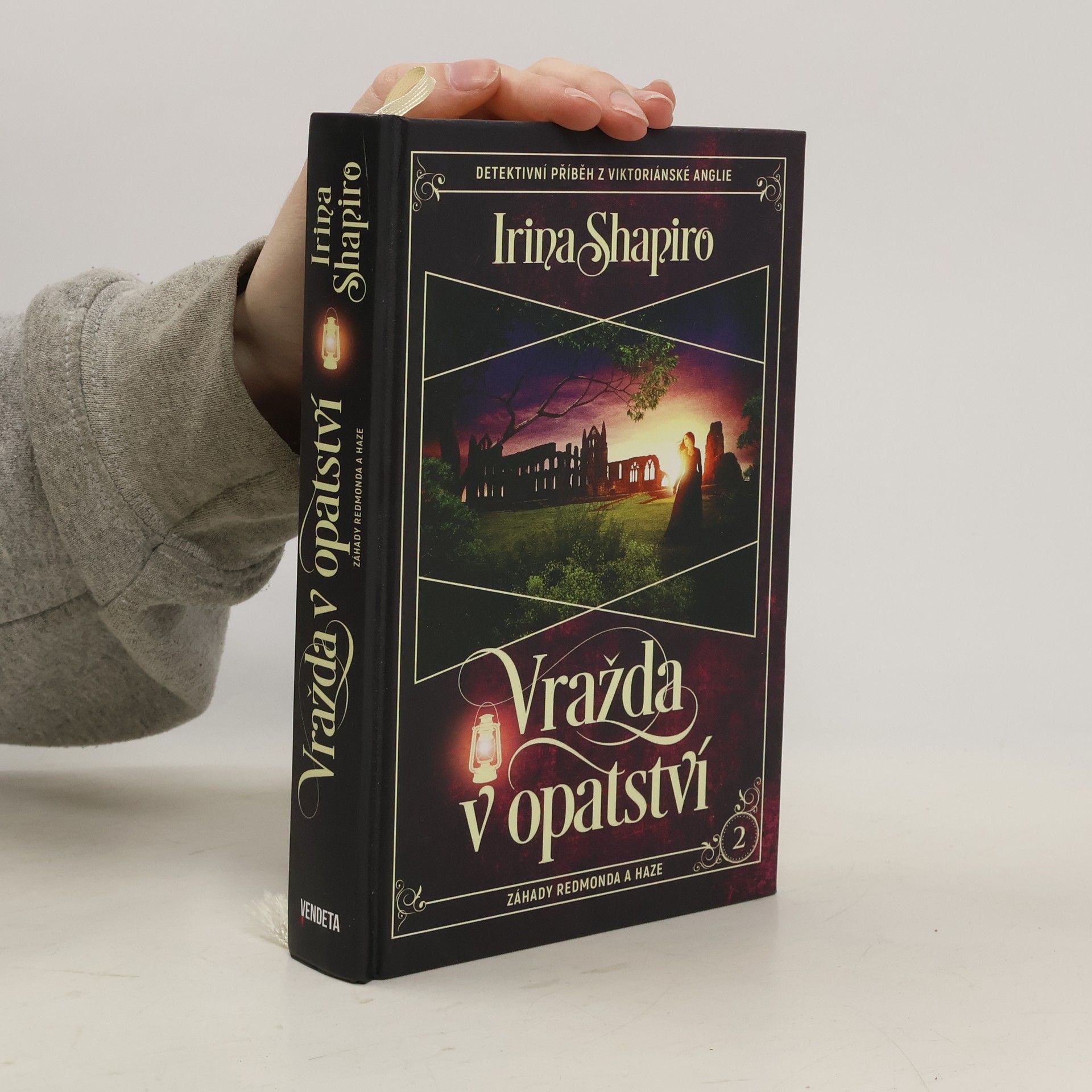 Vražda v opatství : záhady Redmonda a Haze