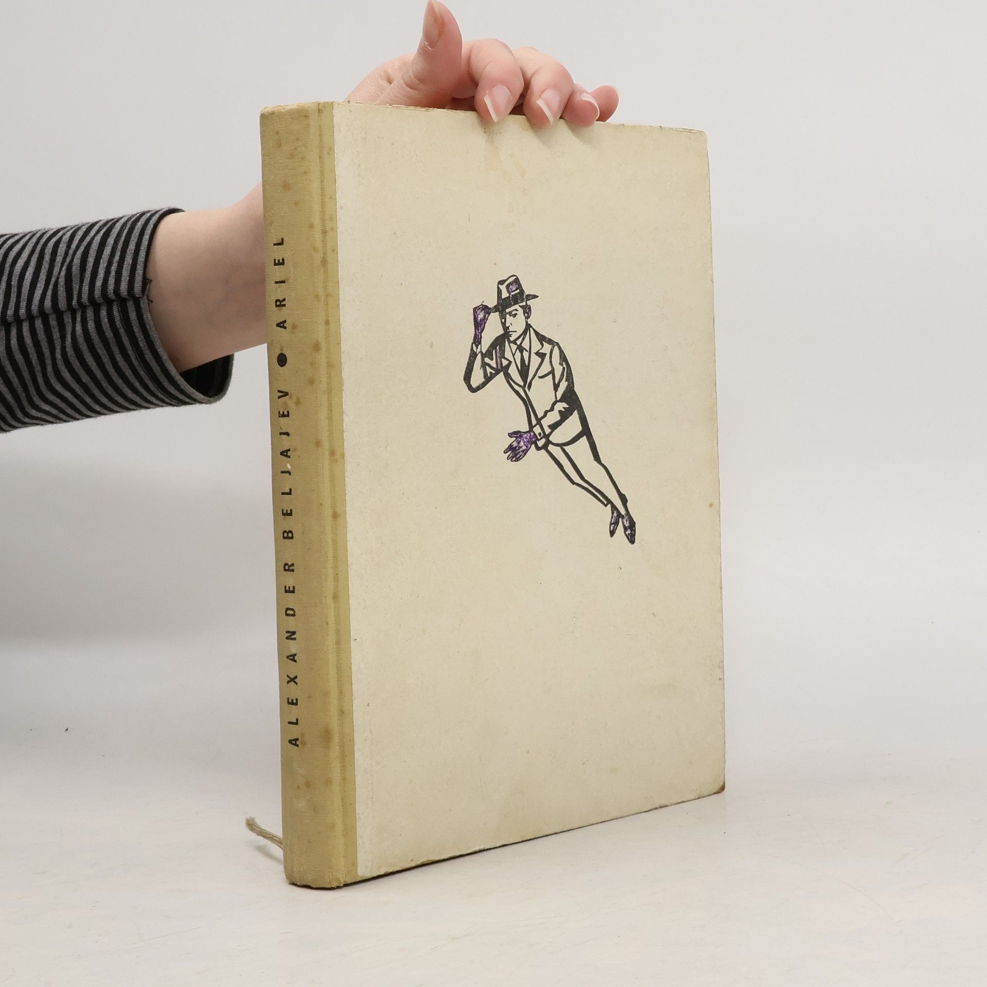 Alexander Beljajev Ariel