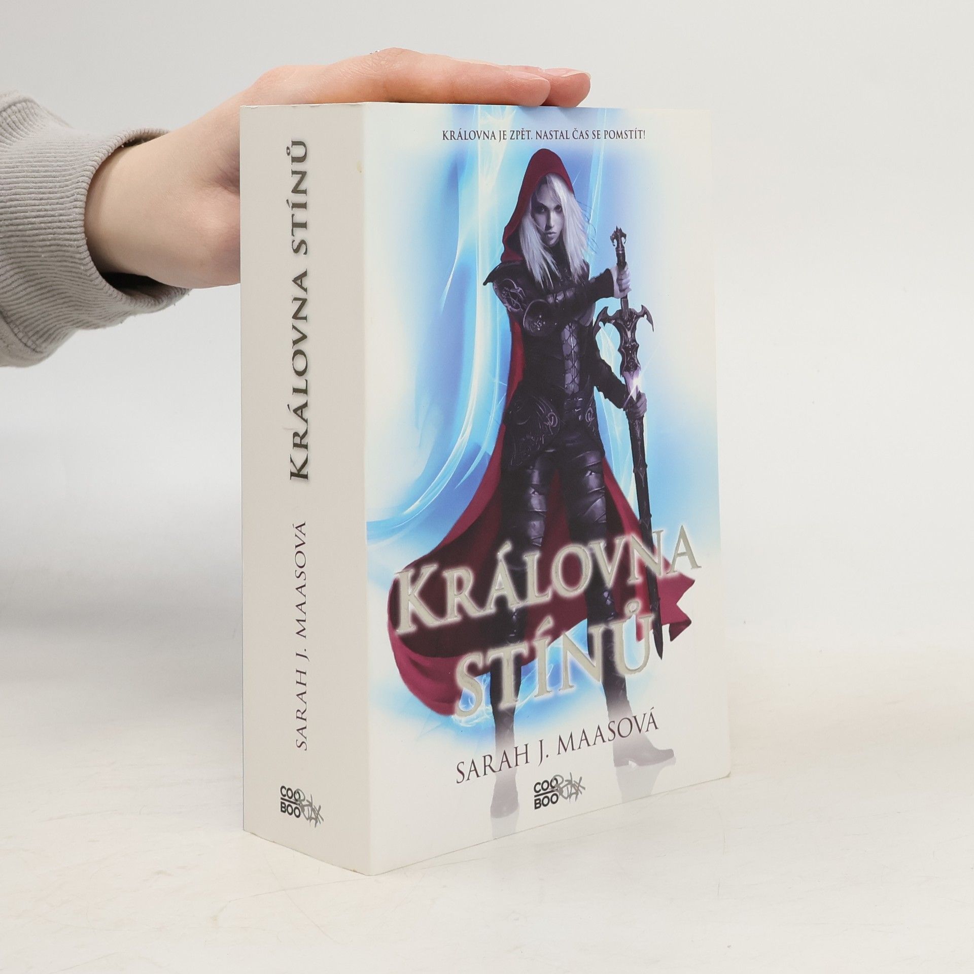 Sarah J. Maas Královna stínů