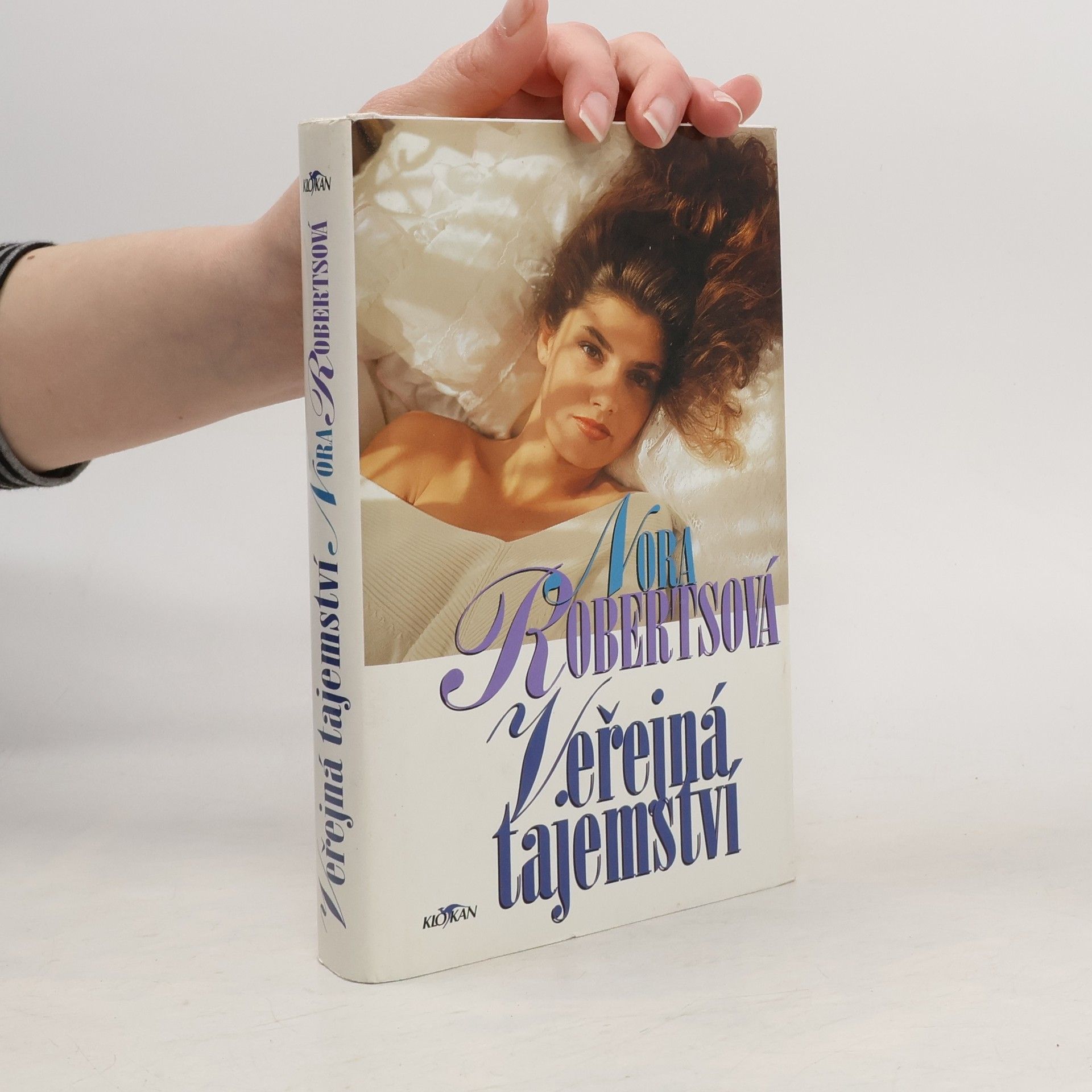 Nora Roberts Veřejná tajemství