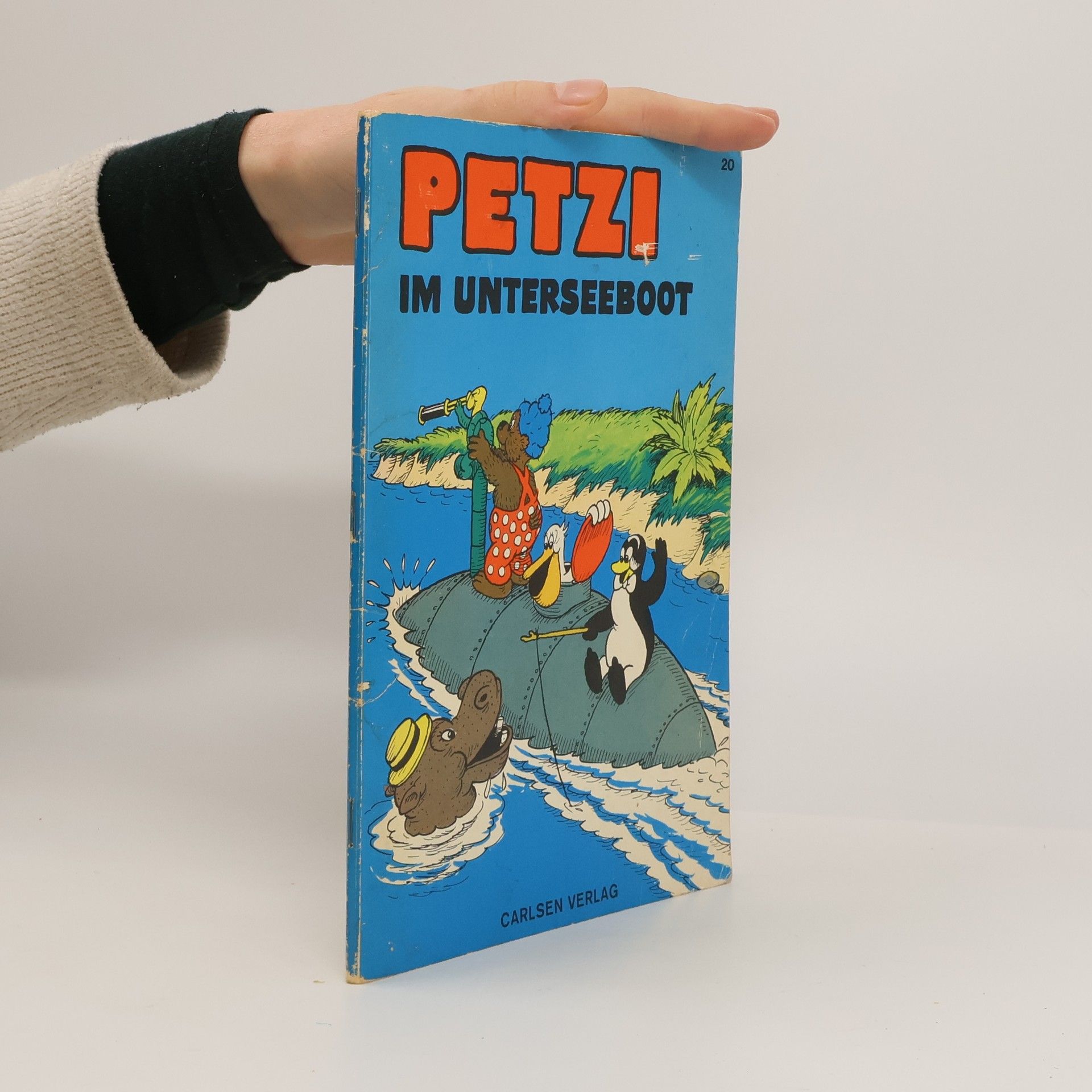 Carla Hansen Petzi im Unterseeboot