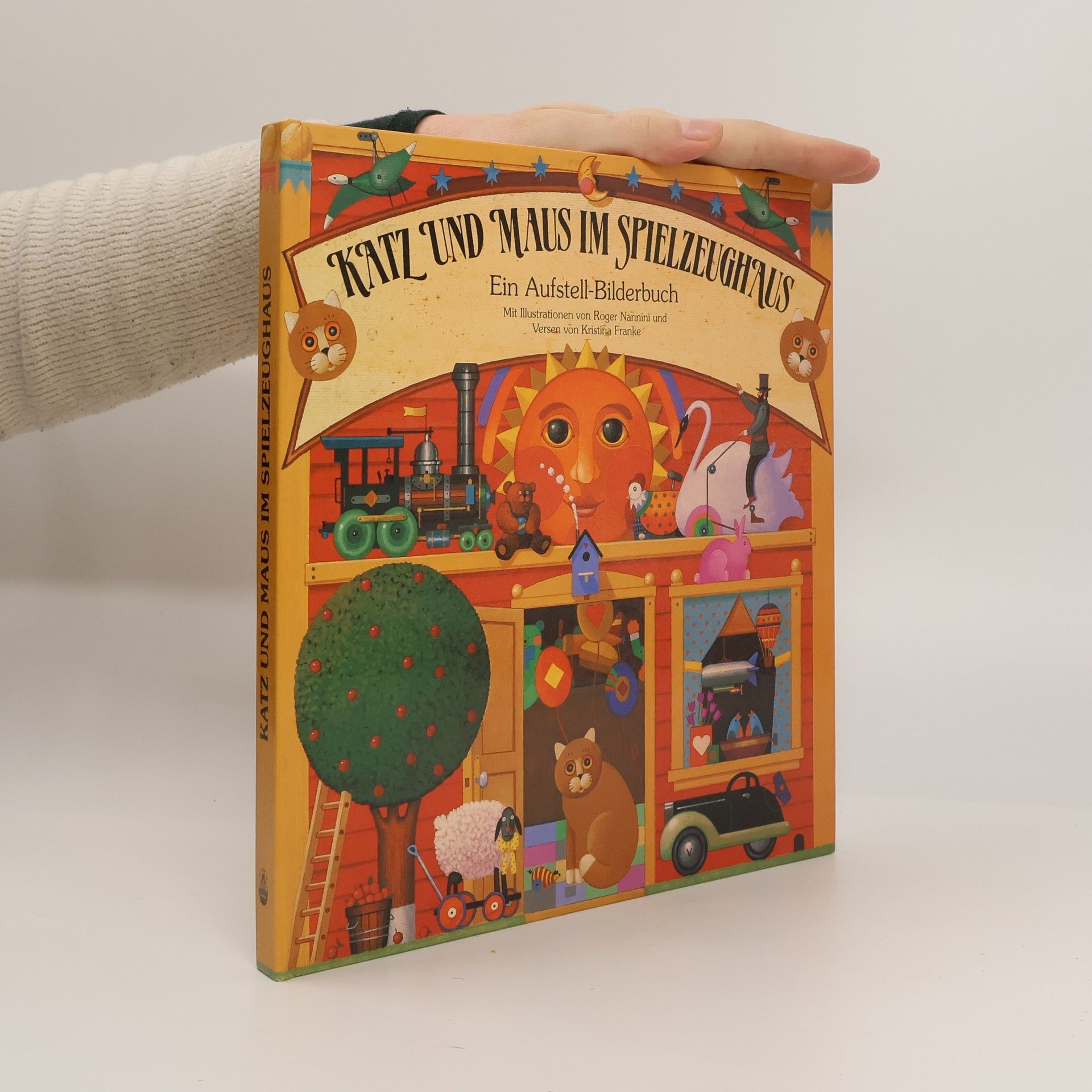 Roger Nannini Katz und Maus im Spielzeughaus. Ein Pop-up-Bilderbuch zum Aufstellen mit Flaps