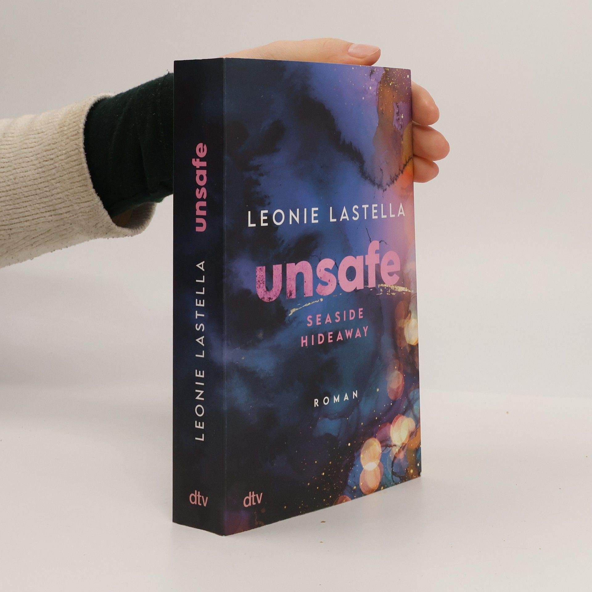 Seaside Hideaway – Unsafe