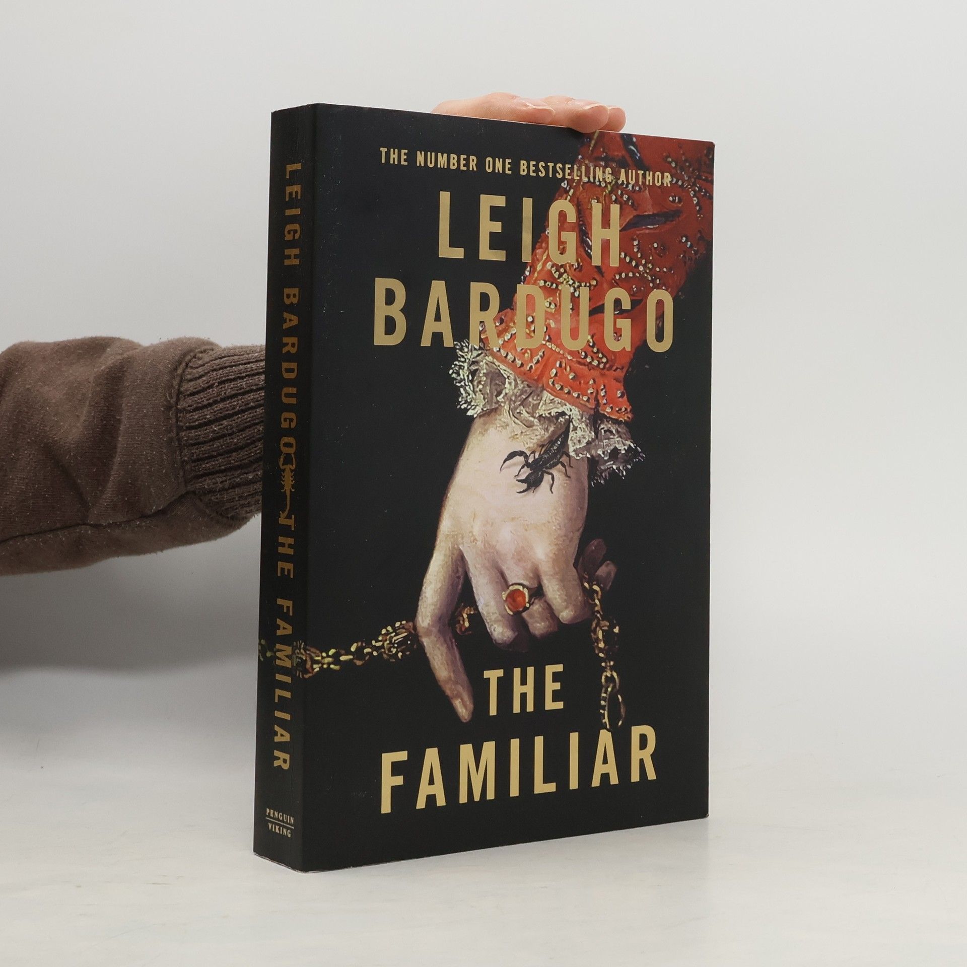 Leigh Bardugo The Familiar
