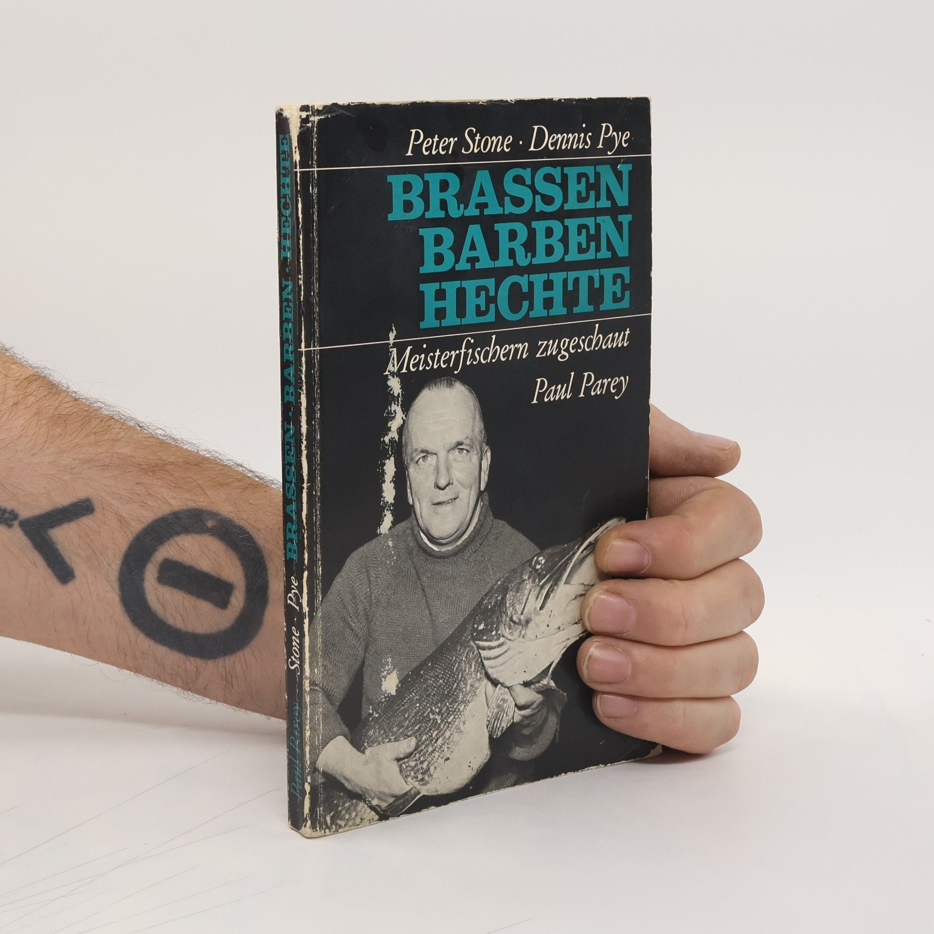Peter Stone Brassen, Barben und Hechte