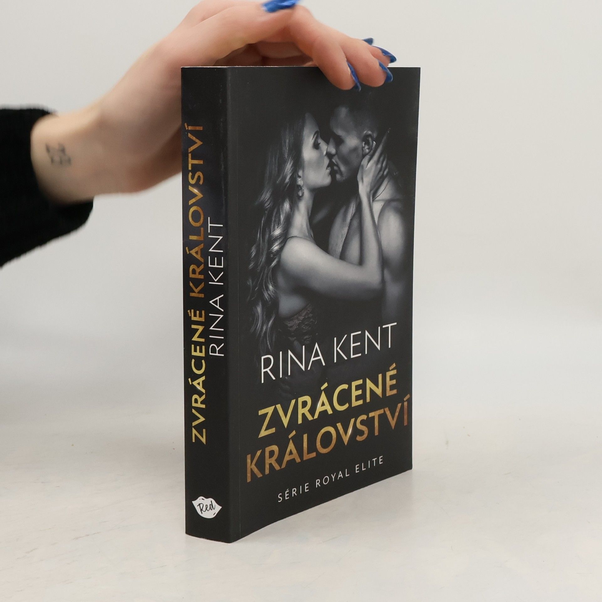 Rina Kent Zvrácené království