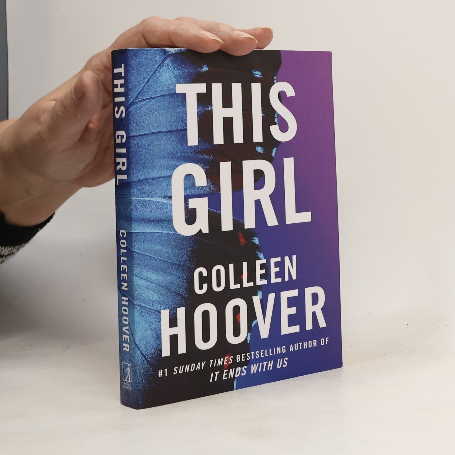 Colleen Hoover This girl