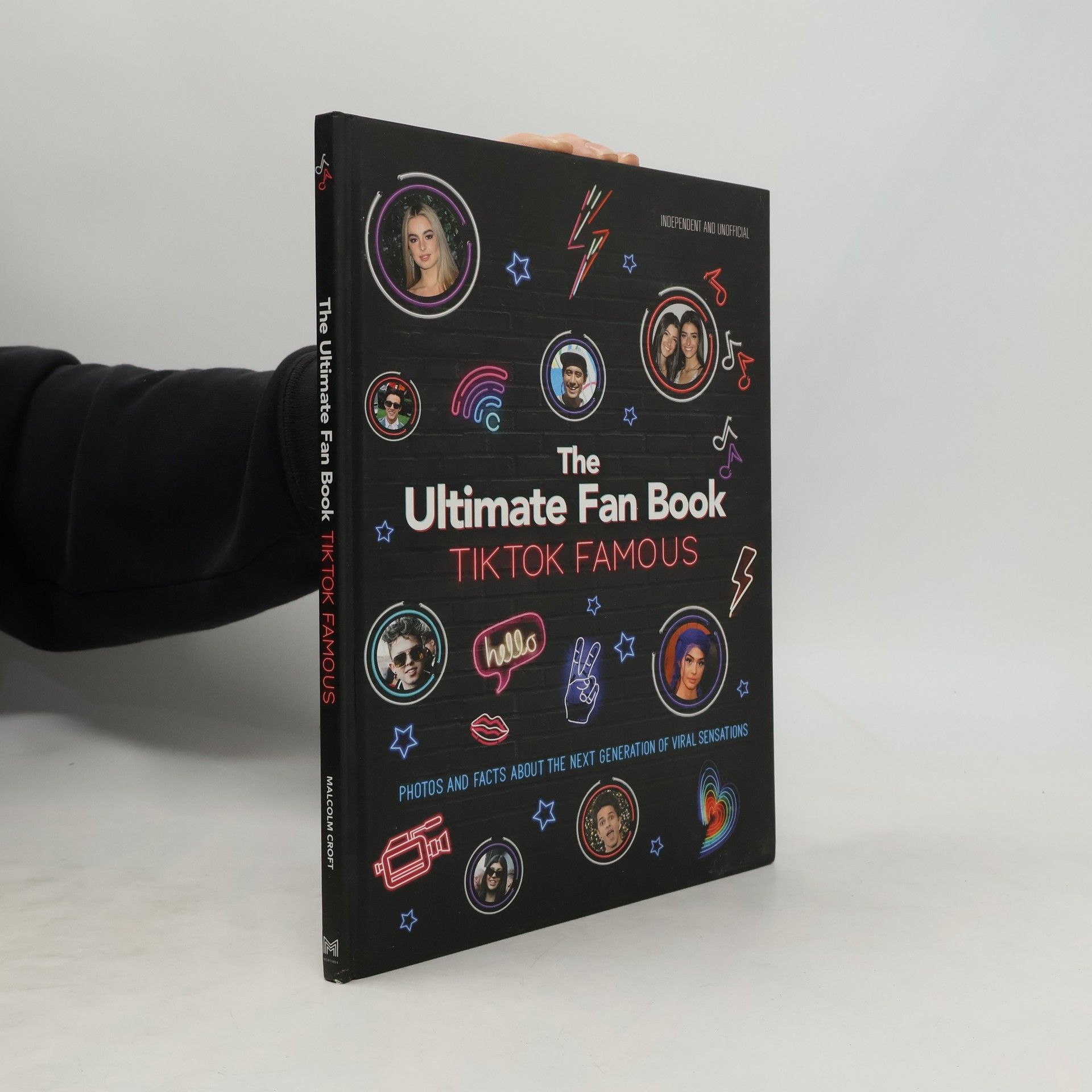 Malcolm Croft TikTok Famous - The Ultimate Fan Book