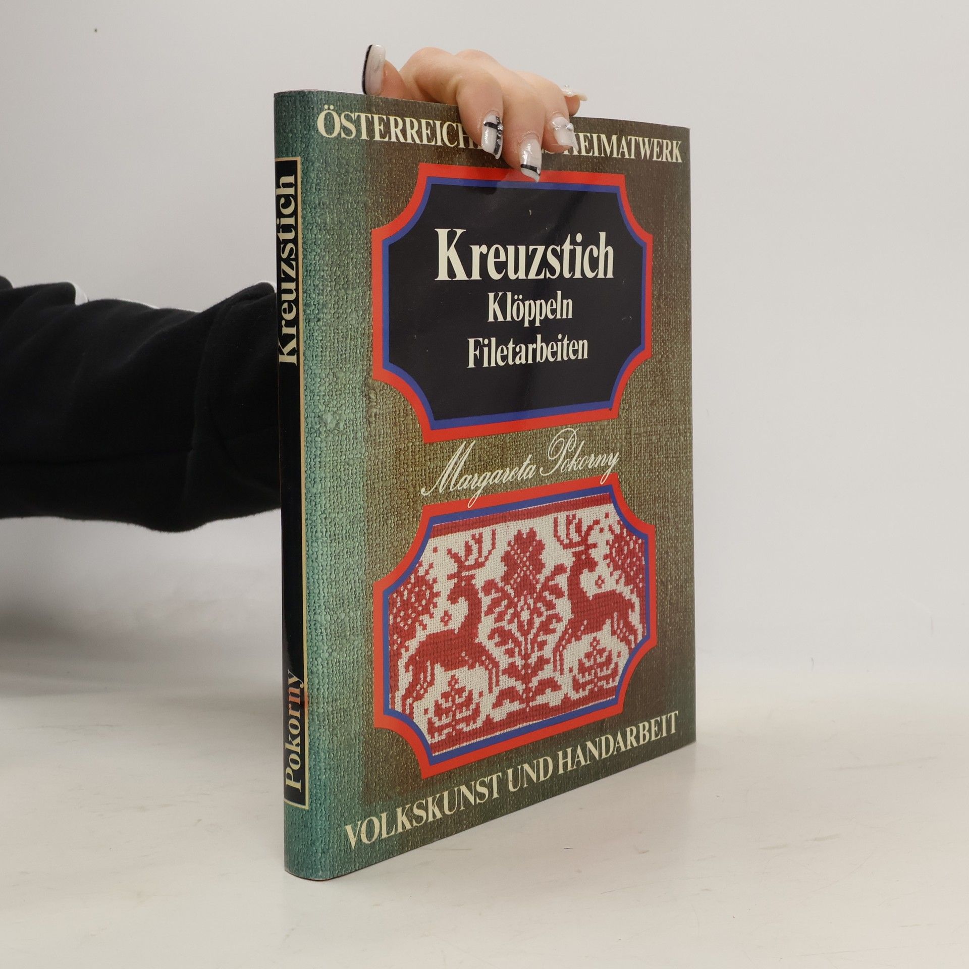 Kreuzstich, Klöppeln, Filetarbeiten