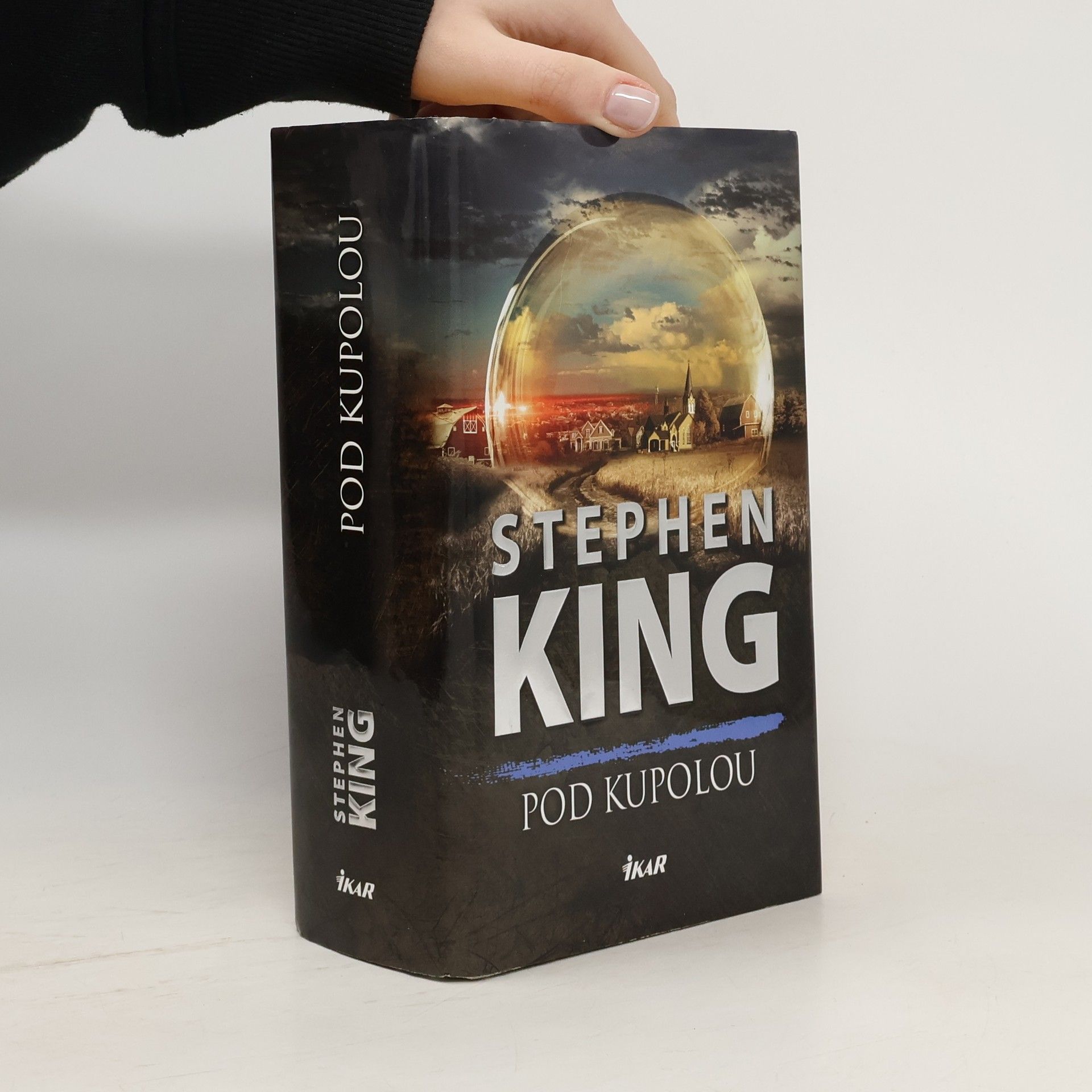 Stephen King Pod Kupolou