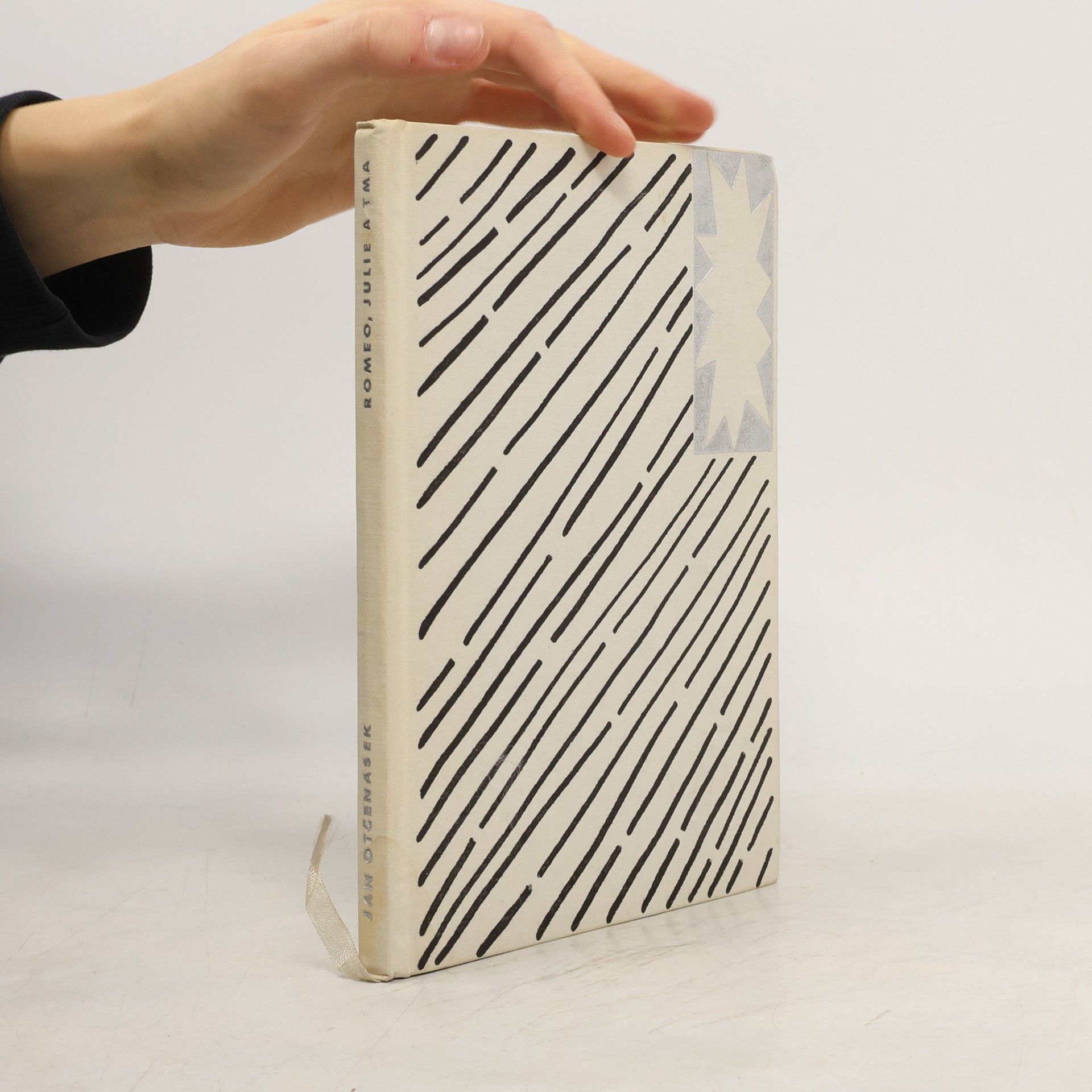 Jan Otčenášek Romeo, Julie a tma