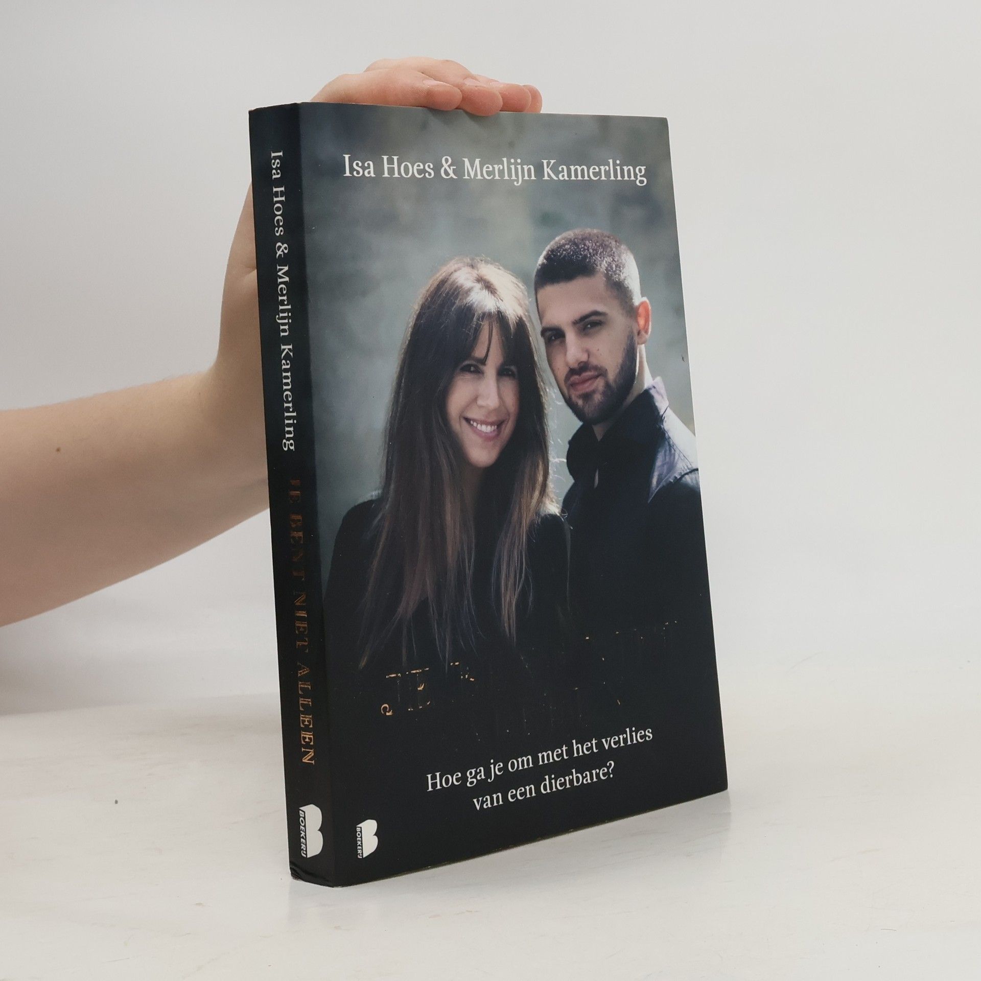 Isa Hoes Je bent niet alleen