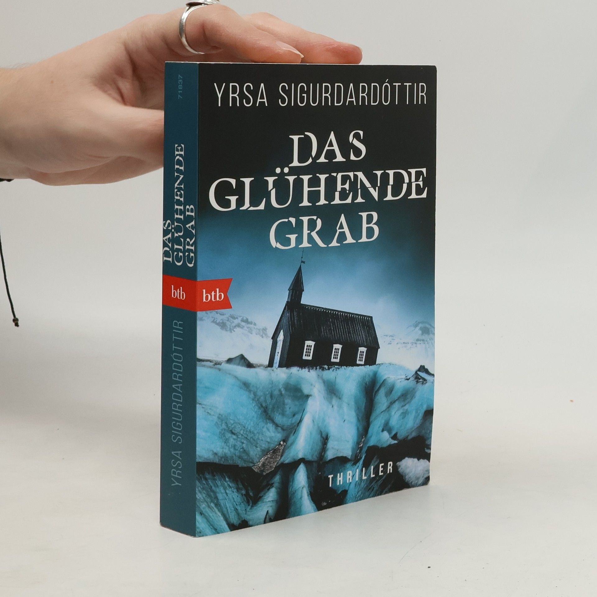 Yrsa Sigurðardóttir Das glühende Grab